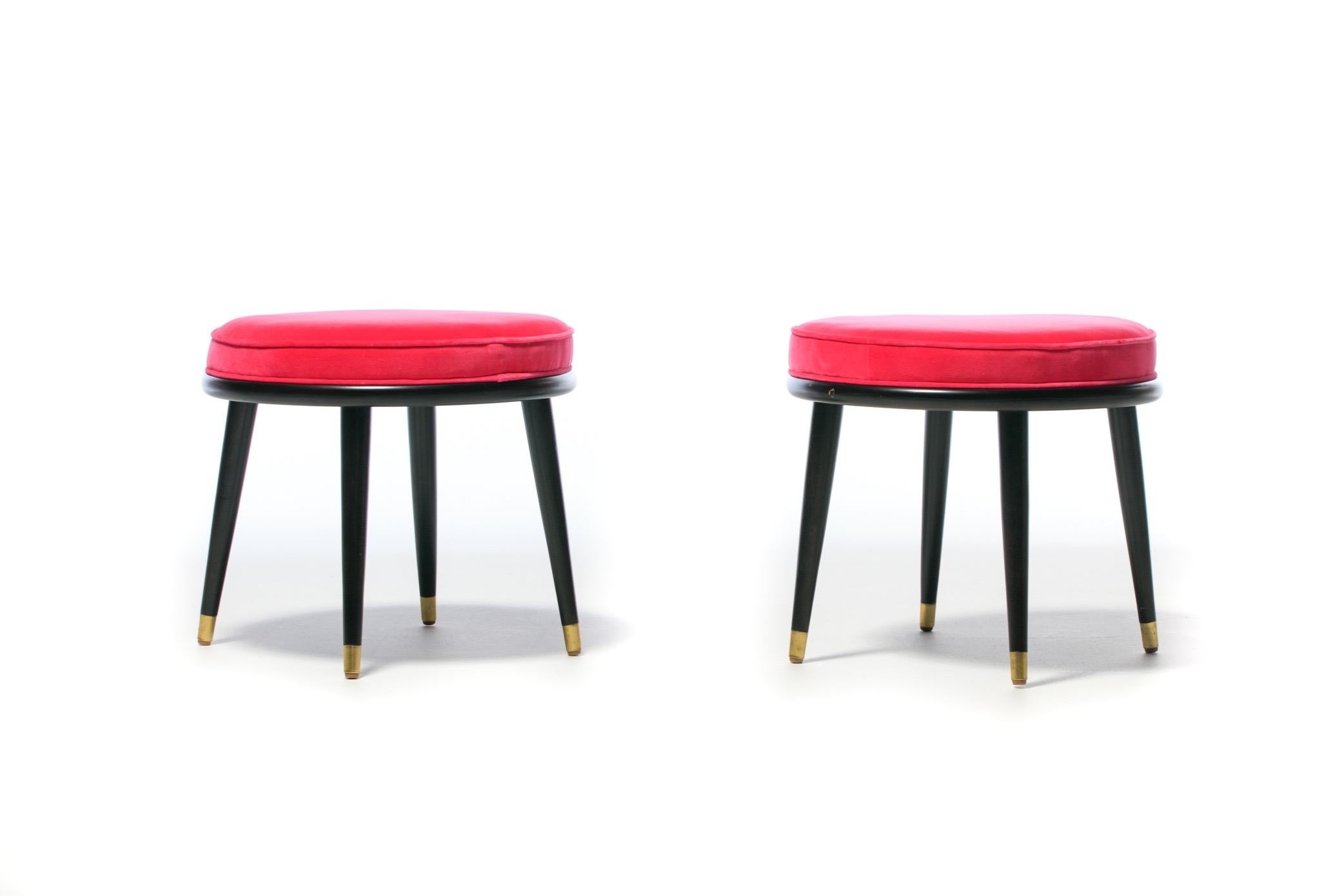 Pair of Mid Century Stools with Schiaparelli Pink Velvet Seats & Brass Sabots For Sale 3