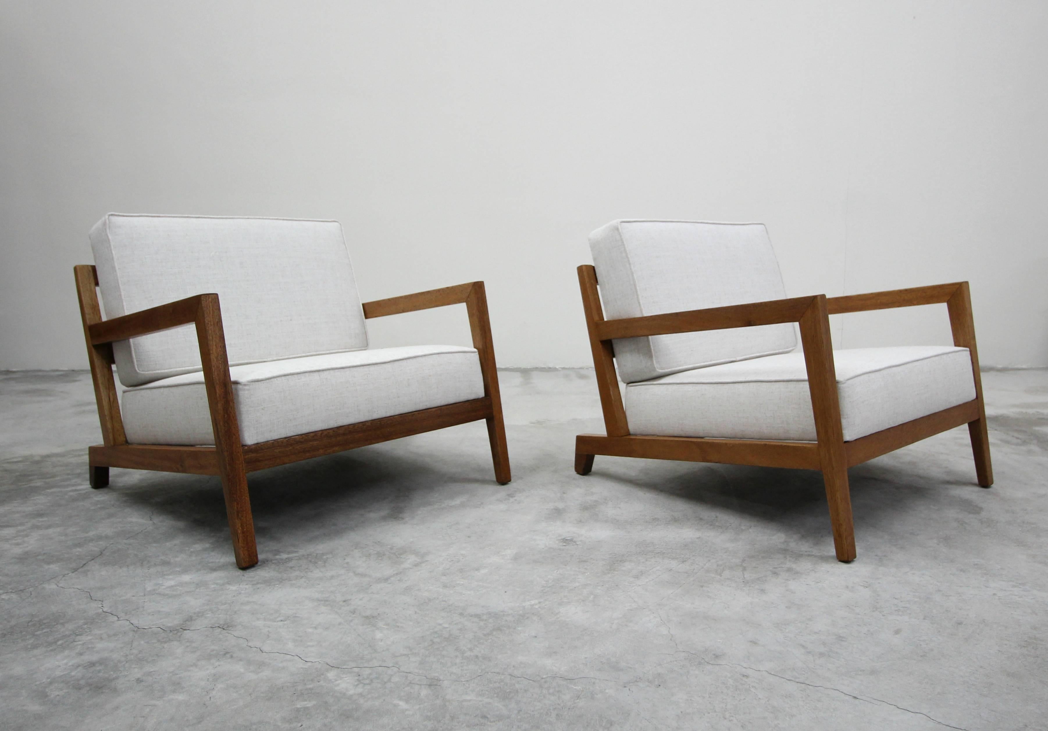 Pair of Midcentury Studio Craft Craftsman Style Lounge Chairs In Excellent Condition In Las Vegas, NV