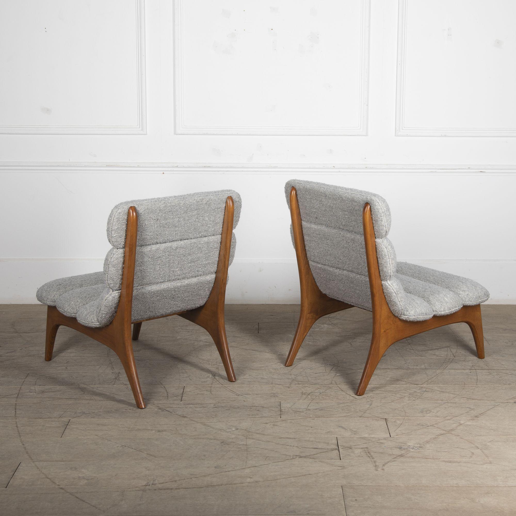 Pair of Mid-Century Style Italian Armchairs For Sale 3