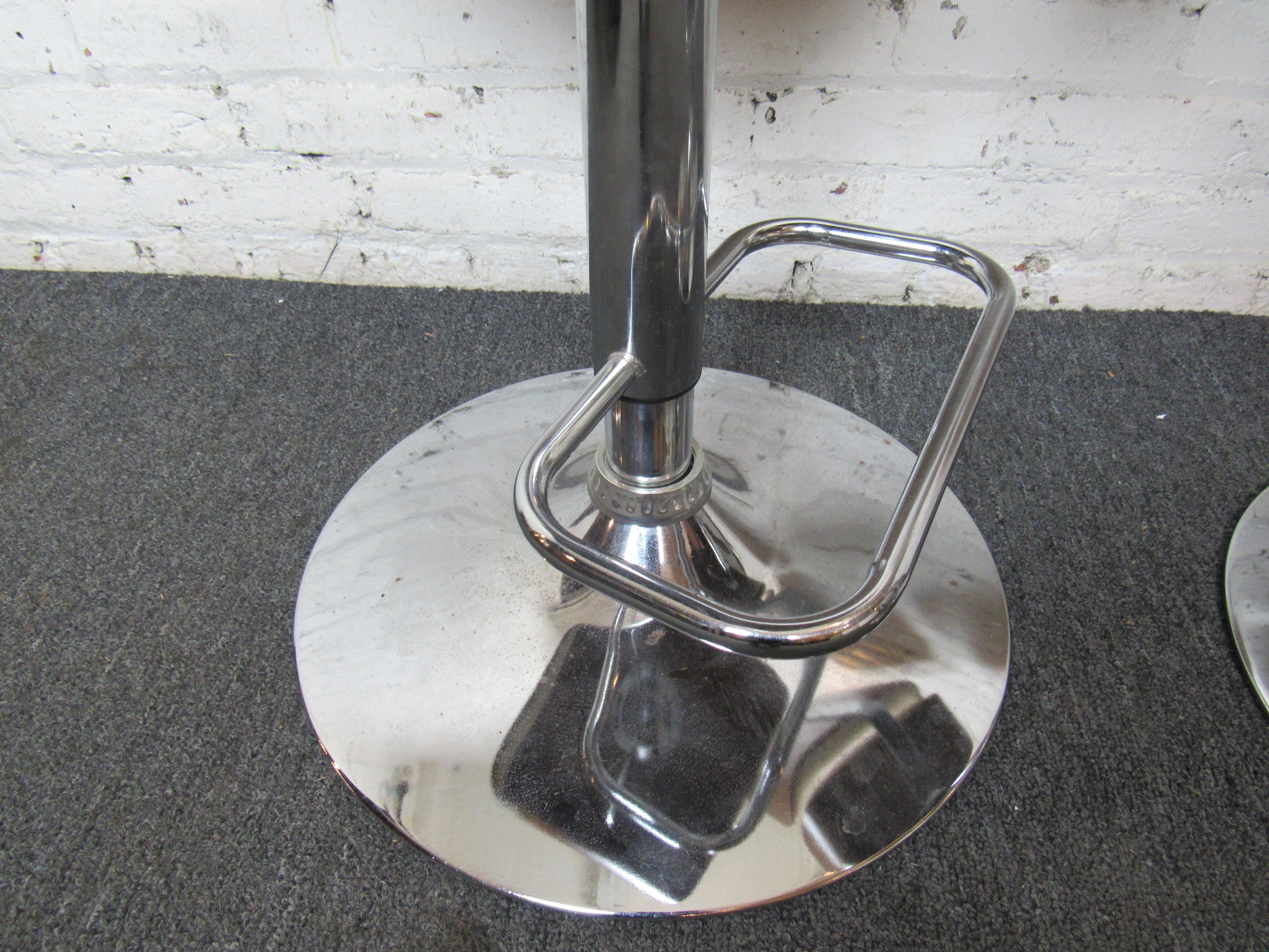 Pair of Mid-Century Style Swivel Stools In Good Condition In Brooklyn, NY