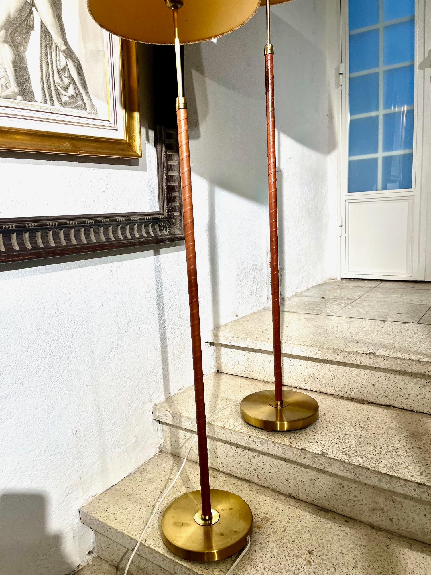 Pair of Mid-Century Sweden Brass and Leather Floor Lamps by Einar Bäckström. For Sale 8