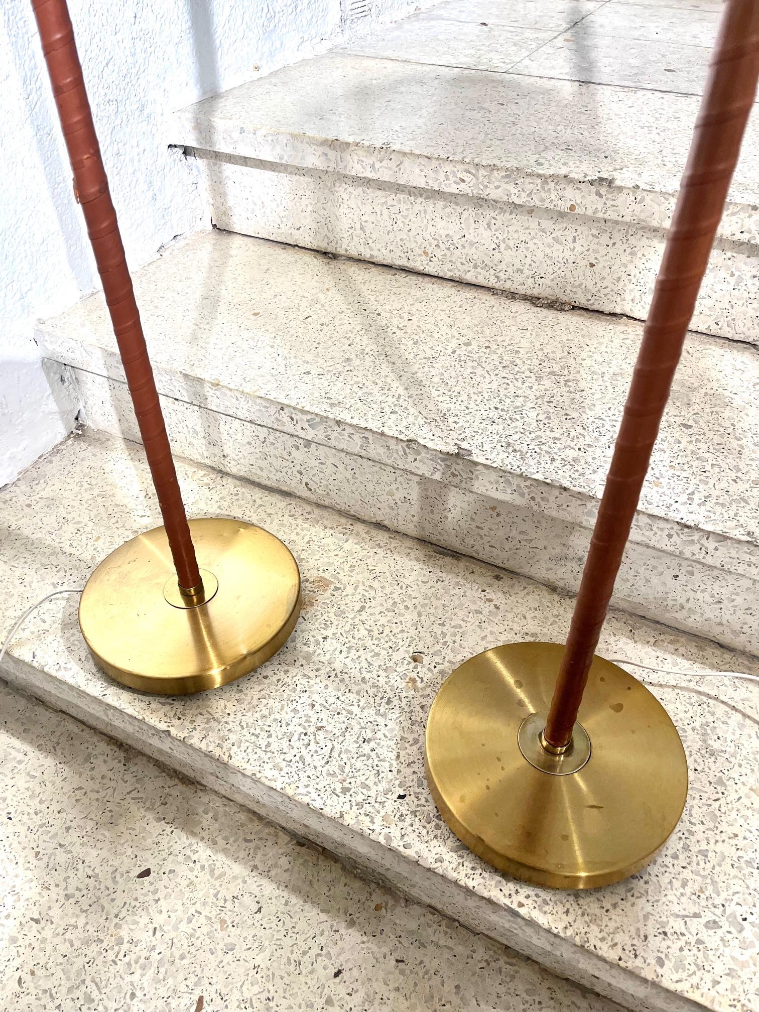 Pair of Mid-Century Sweden Brass and Leather Floor Lamps by Einar Bäckström. For Sale 9