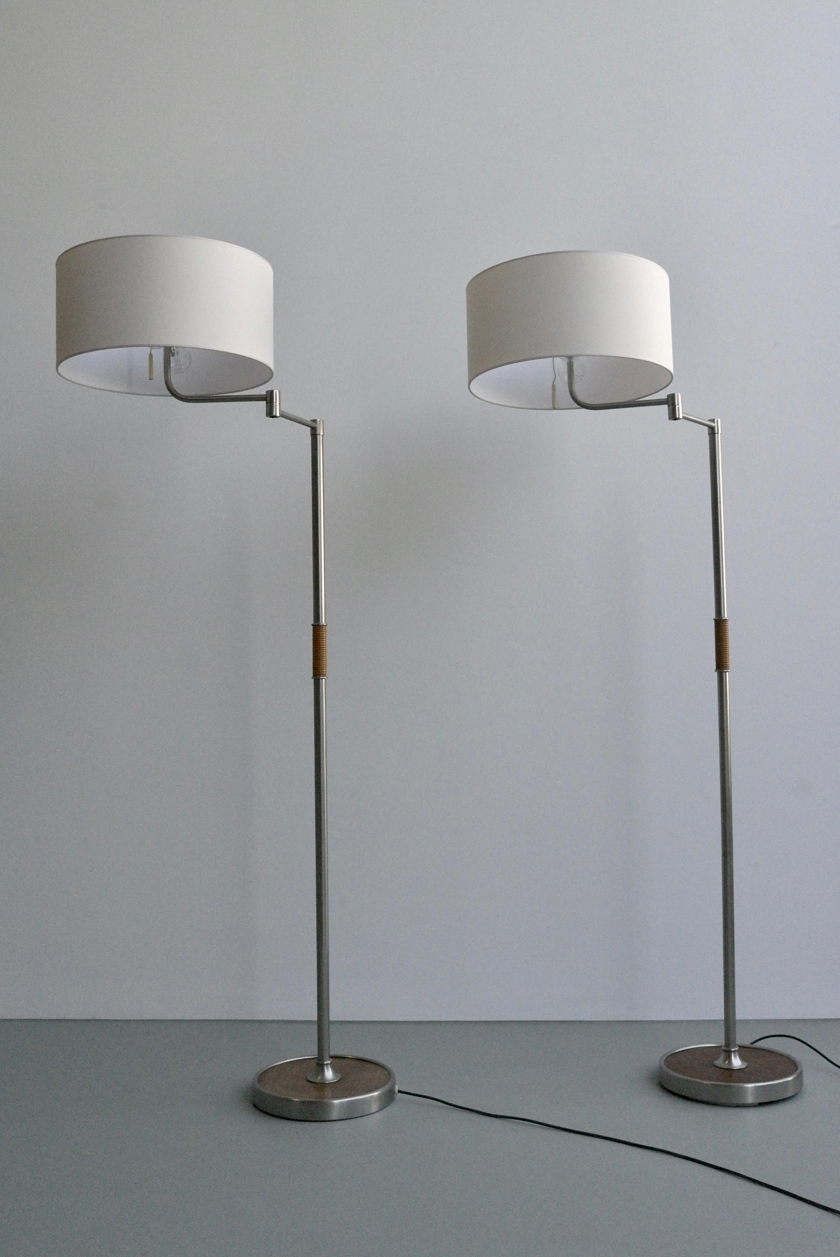 Pair of Mid Century Swing-Arm Floor Lamps in Metal with Faux Bamboo Wood Details For Sale 1