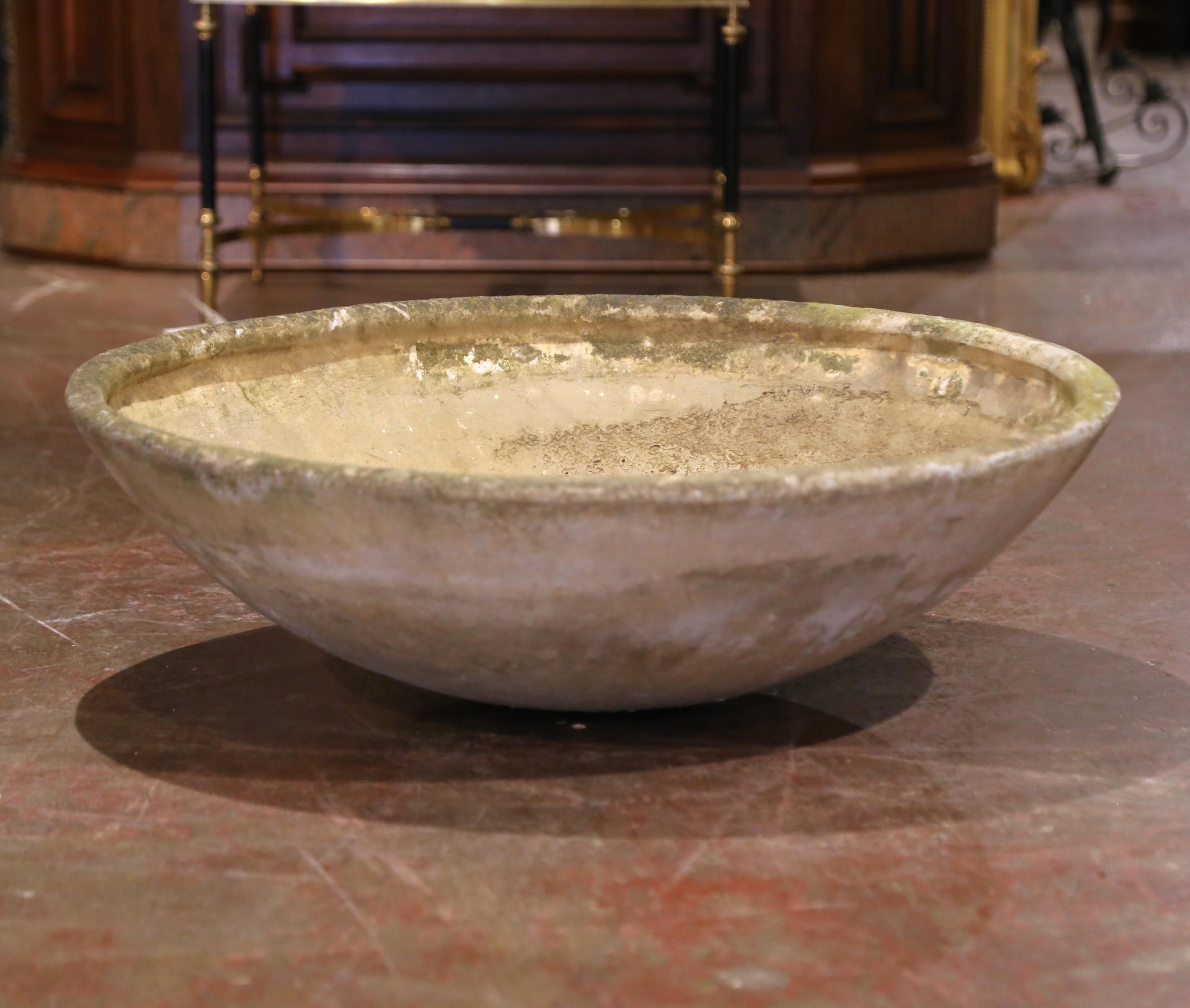 Hand-Carved Pair of Mid-Century Swiss Weathered Concrete Saucer Planters by Willy Guhl For Sale