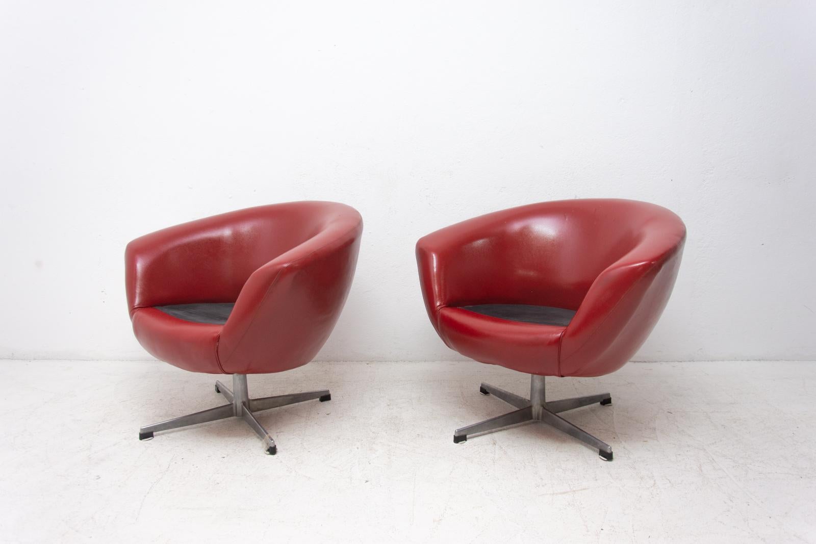20th Century Pair of Midcentury Swivel Chairs by UP Zavody, 1970s