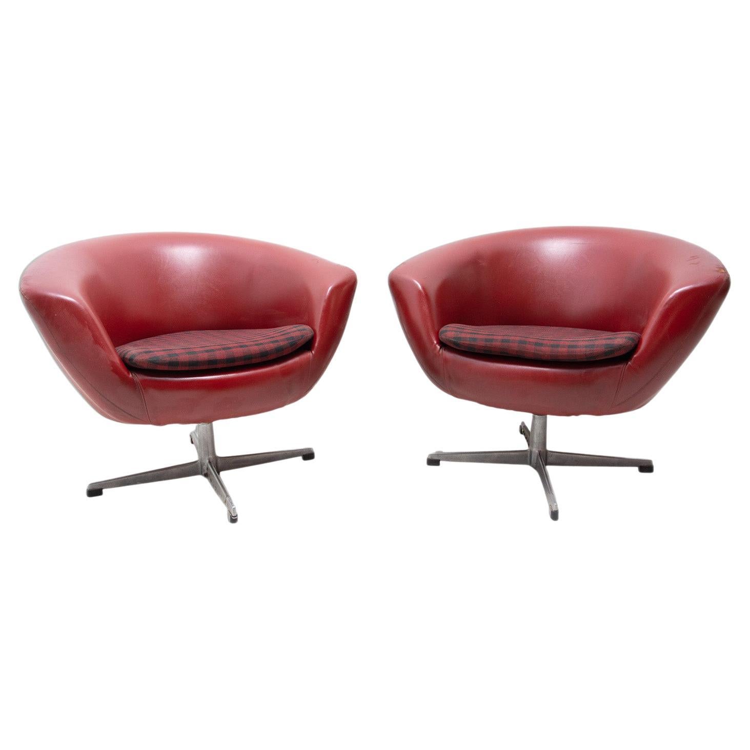 Pair of Mid-Century Swivel Chairs by Up Zavody, 1970's For Sale