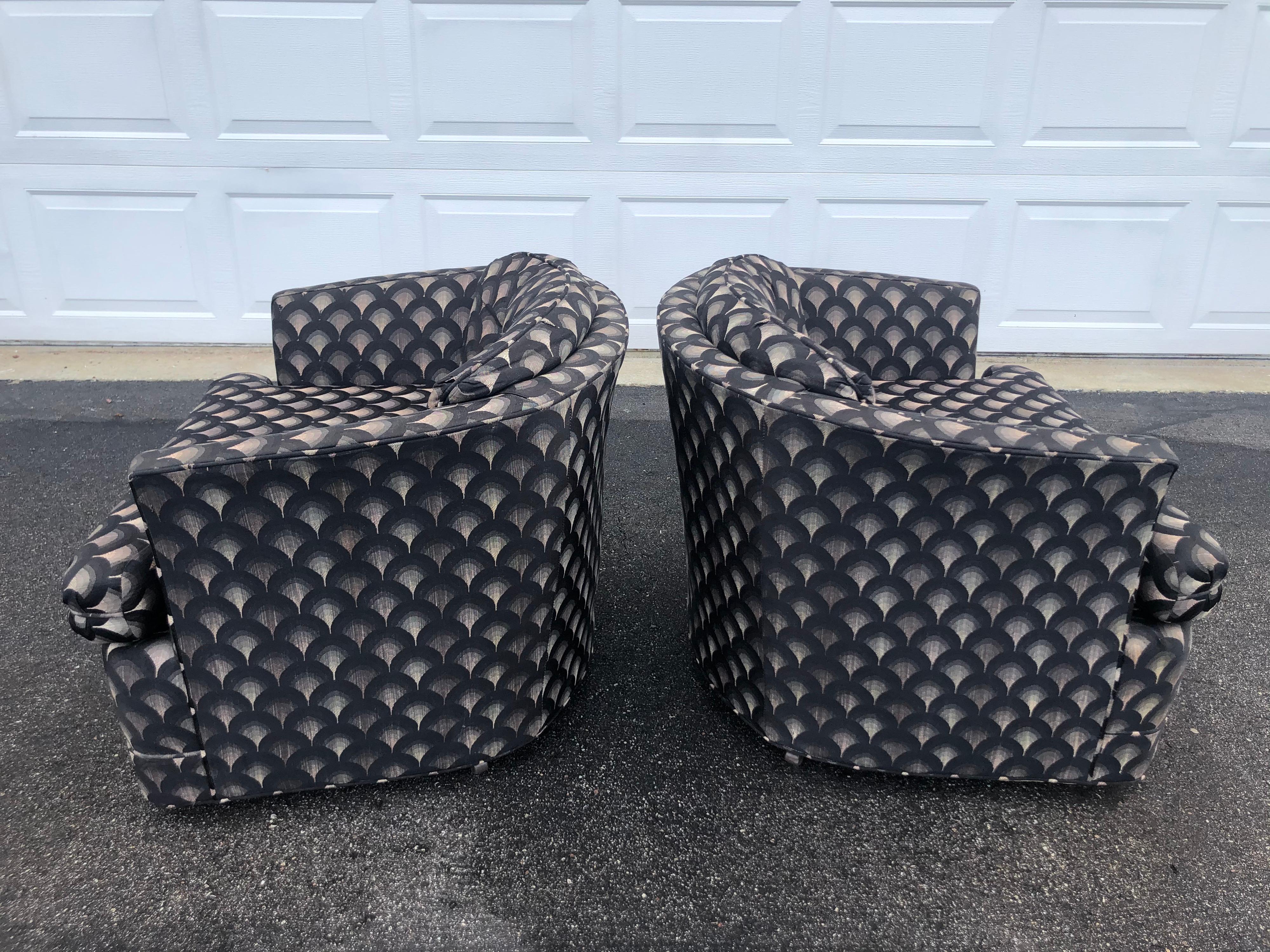 Mid-Century Modern Pair of Mid Century Swivel Club Chairs