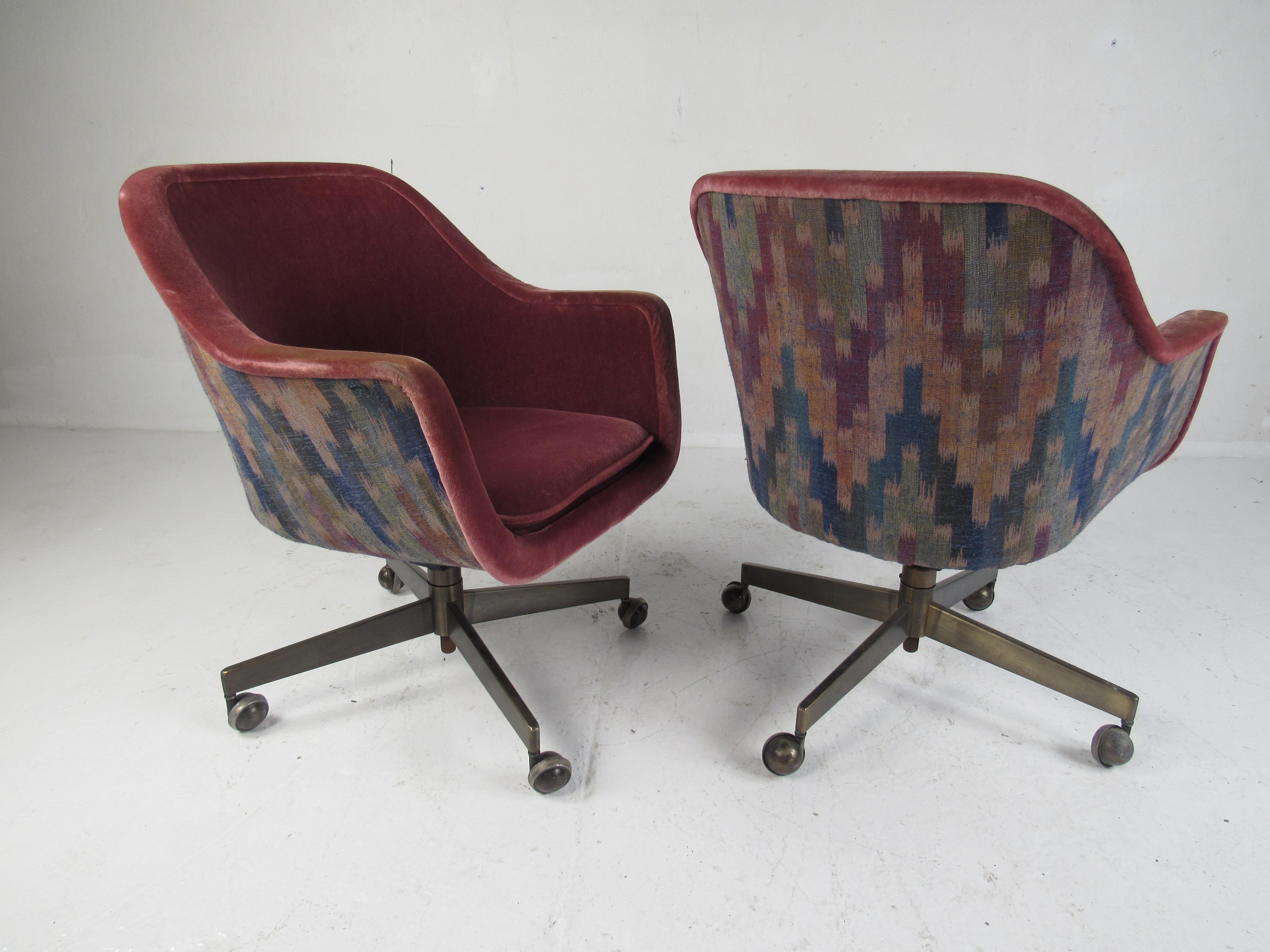 Mid-Century Modern Pair of Midcentury Swivel Desk Chairs