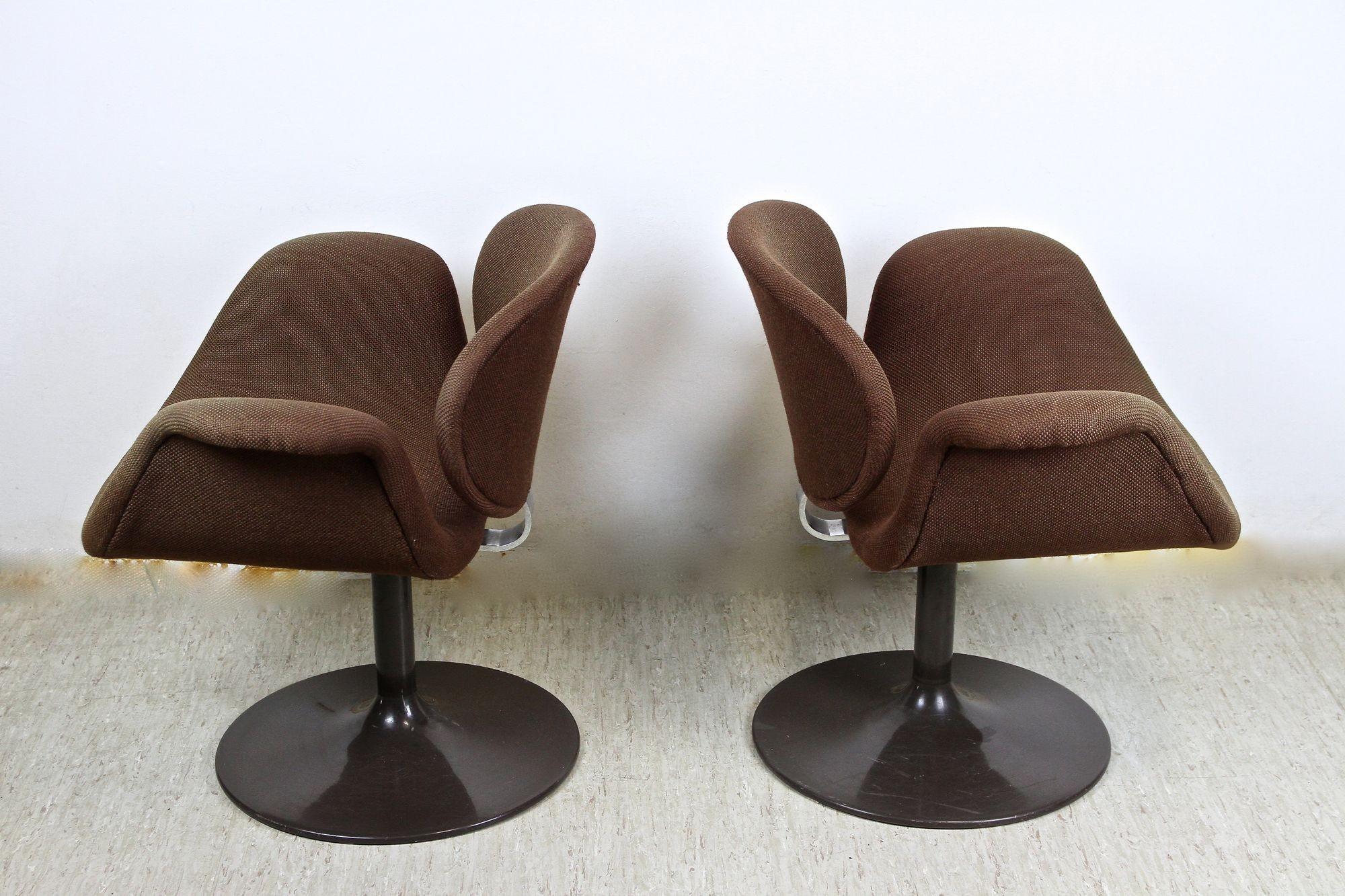 Pair of Mid-Century Swivel Tulip Armchairs by Pierre Paulin, NL circa 1965 For Sale 1