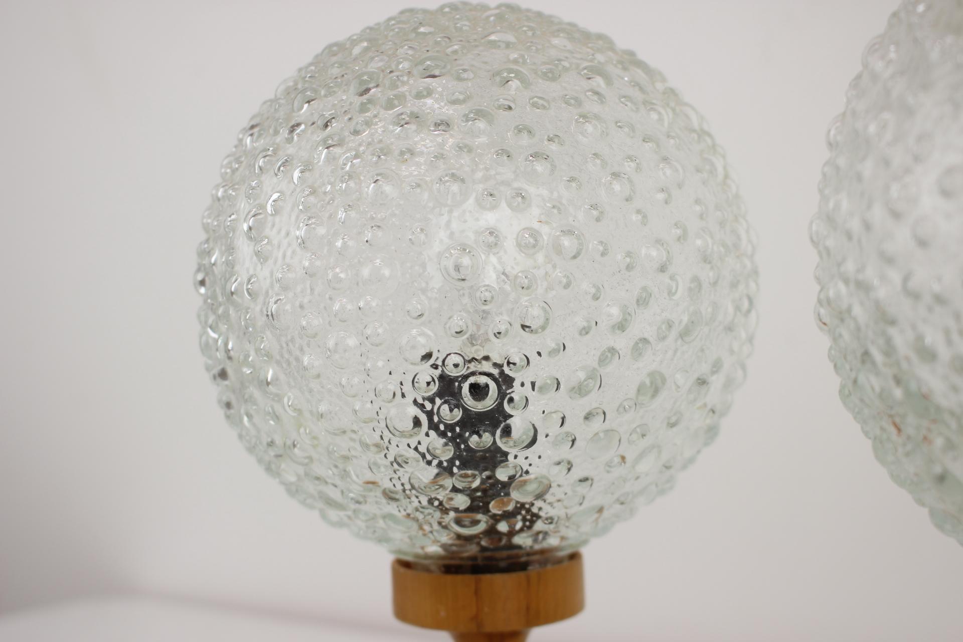 Paire de lampes de table du milieu du siècle, années 1970, Hongrie Bon état - En vente à Praha, CZ