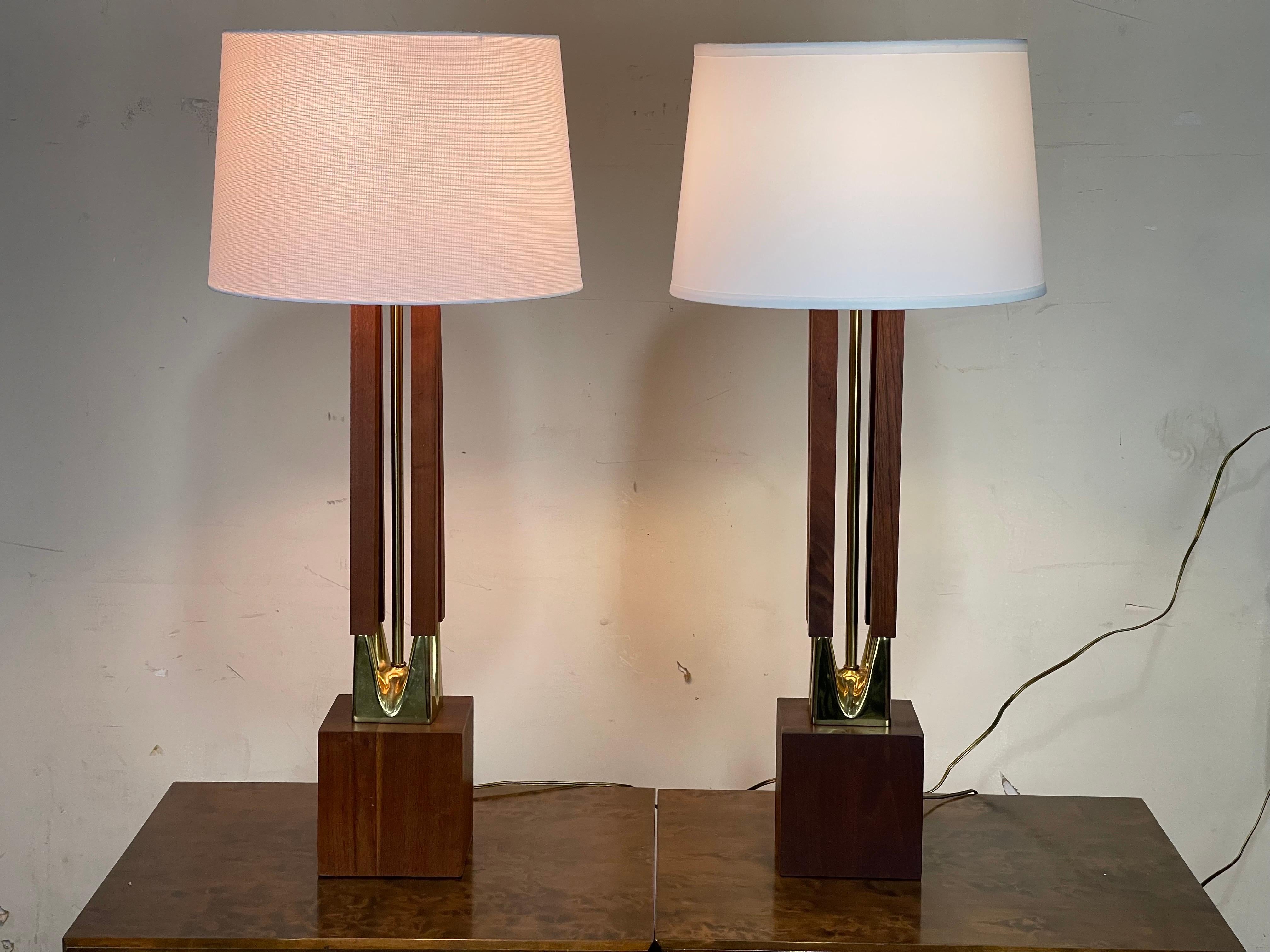Mid-Century Modern Pair of Midcentury Table Lamps by Laurel Lamp Co. 