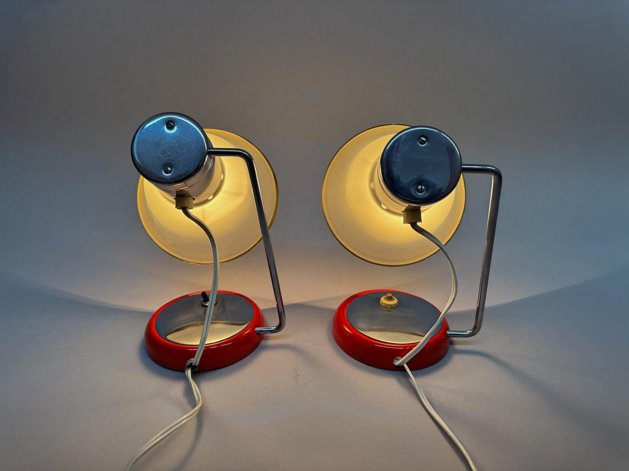 Pareja de lámparas de mesa de mediados de siglo, Checoslovaquia en venta 3