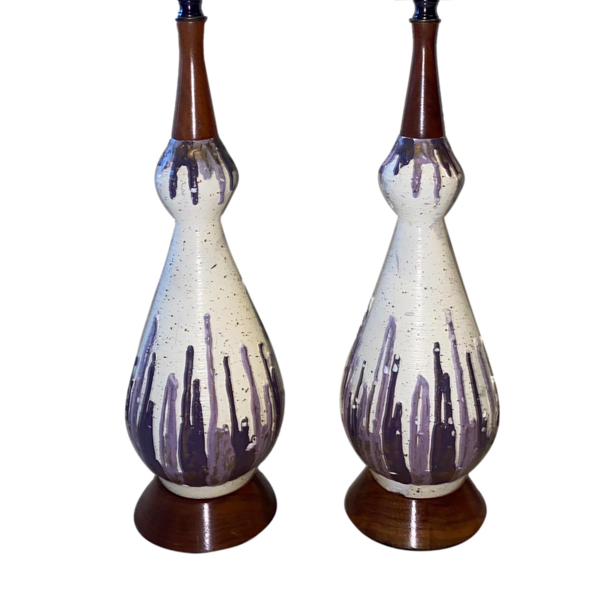 Pair of Mid Century Table Lamps In Good Condition For Sale In New York, NY