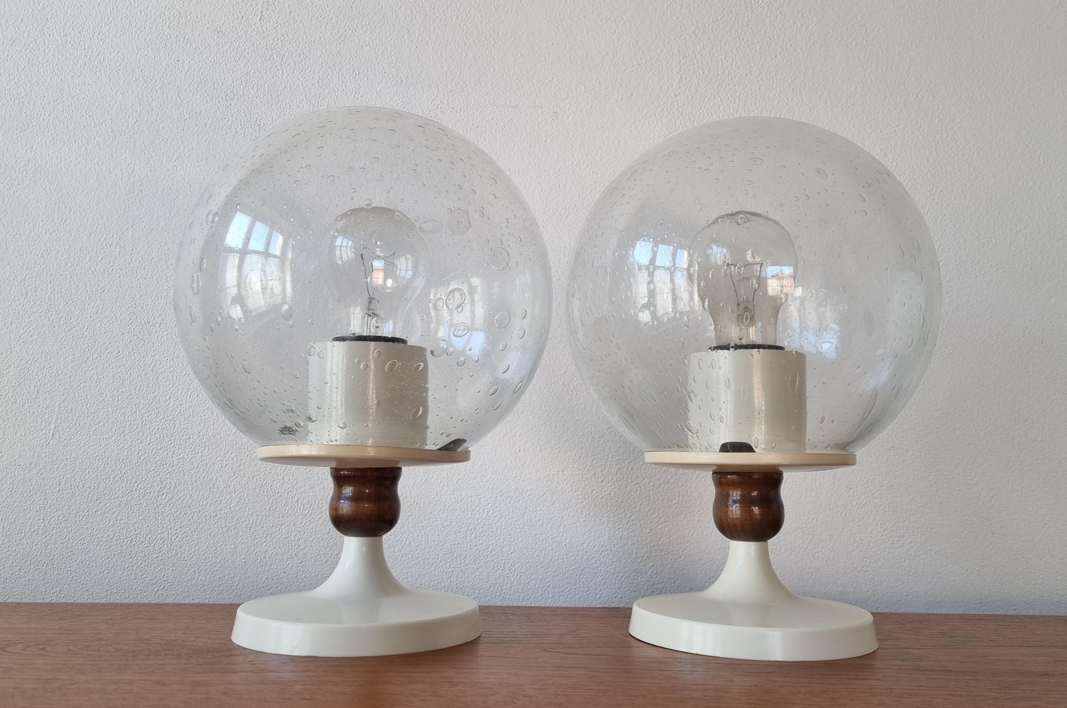 Ein Paar Tischlampen aus der Mitte des Jahrhunderts, Deutschland, 1970er Jahre (Ende des 20. Jahrhunderts) im Angebot