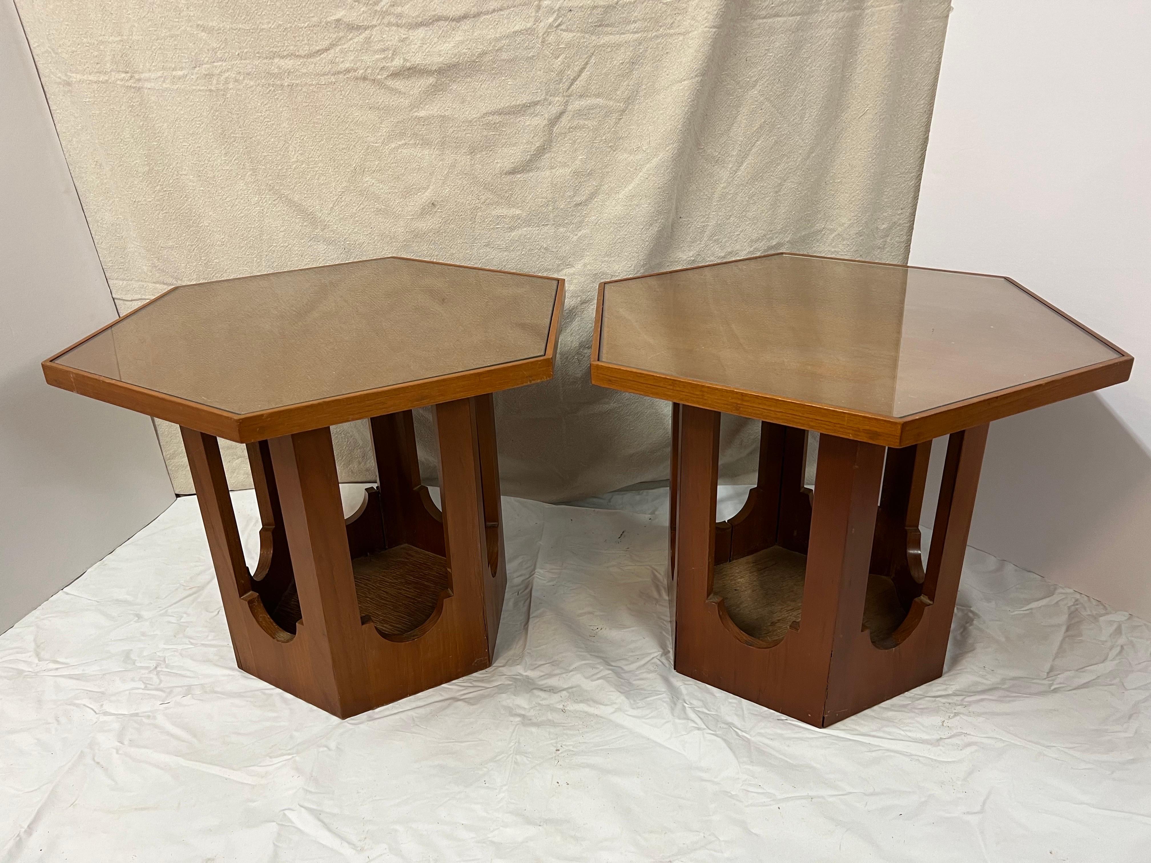 Pair of Mid Century Tables by Harvey Probber In Fair Condition In Redding, CT