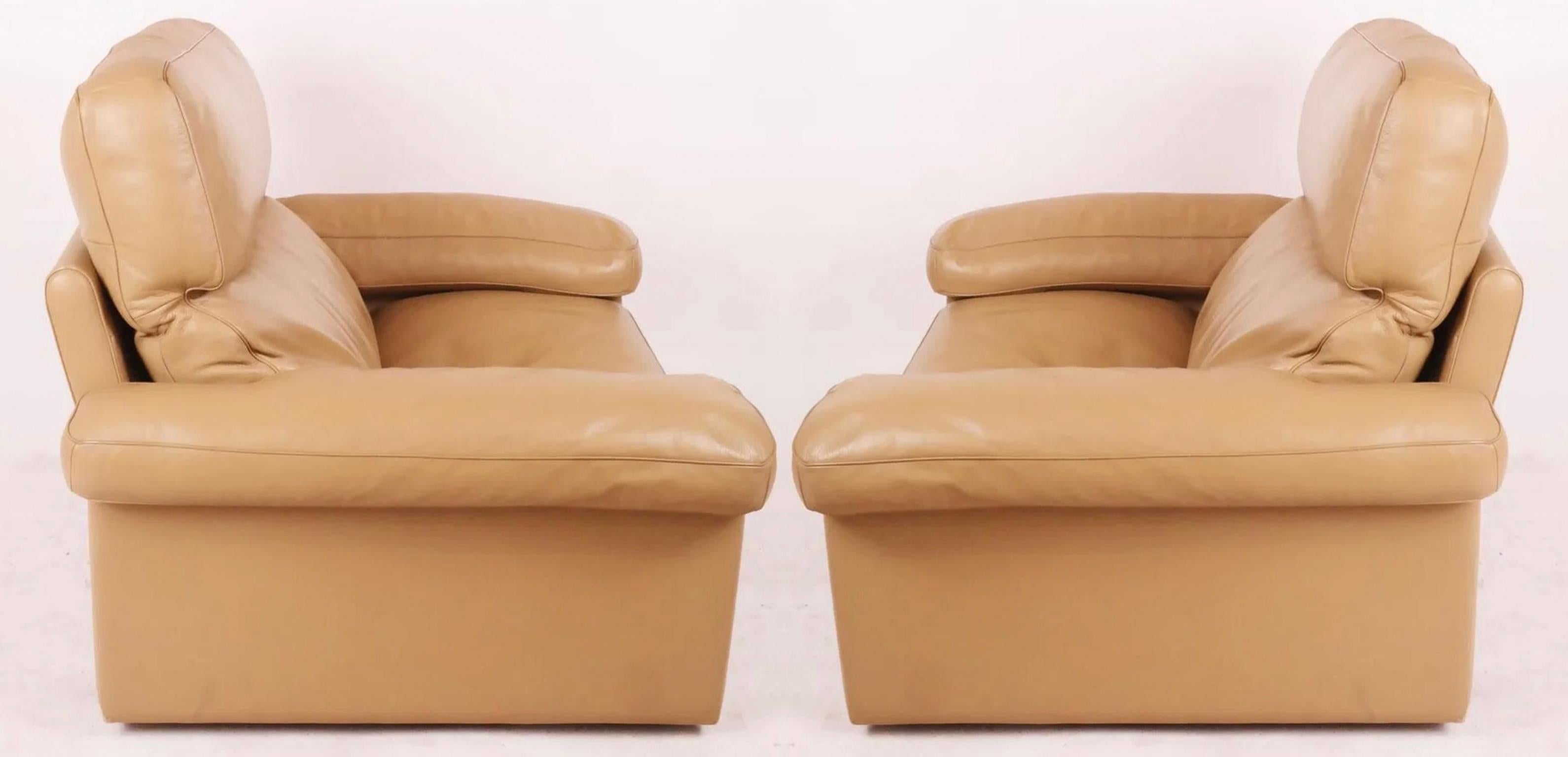 Italian Pair of Midcentury Tan Leather Lounge Chairs by Tito Agnoli for Poltrona Frau For Sale
