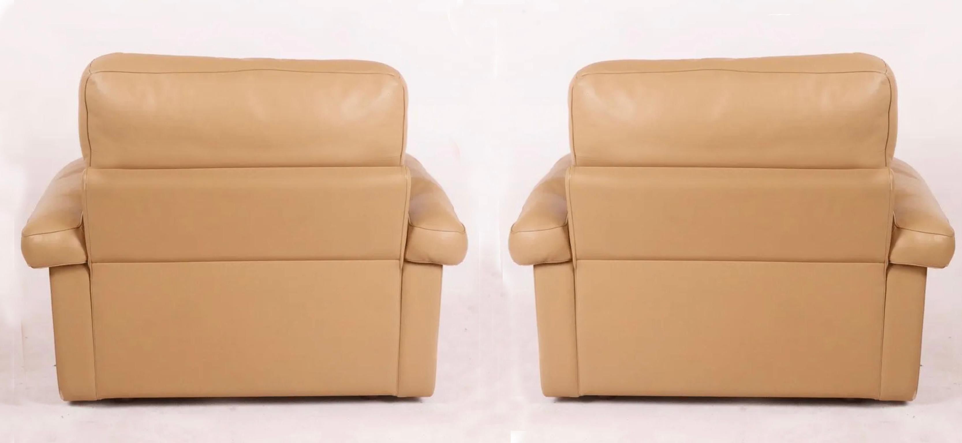 Pair of Midcentury Tan Leather Lounge Chairs by Tito Agnoli for Poltrona Frau In Good Condition For Sale In BROOKLYN, NY