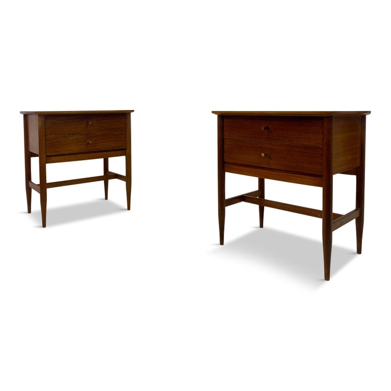 Pair of Mid Century Teak Bedside Tables For Sale at 1stDibs