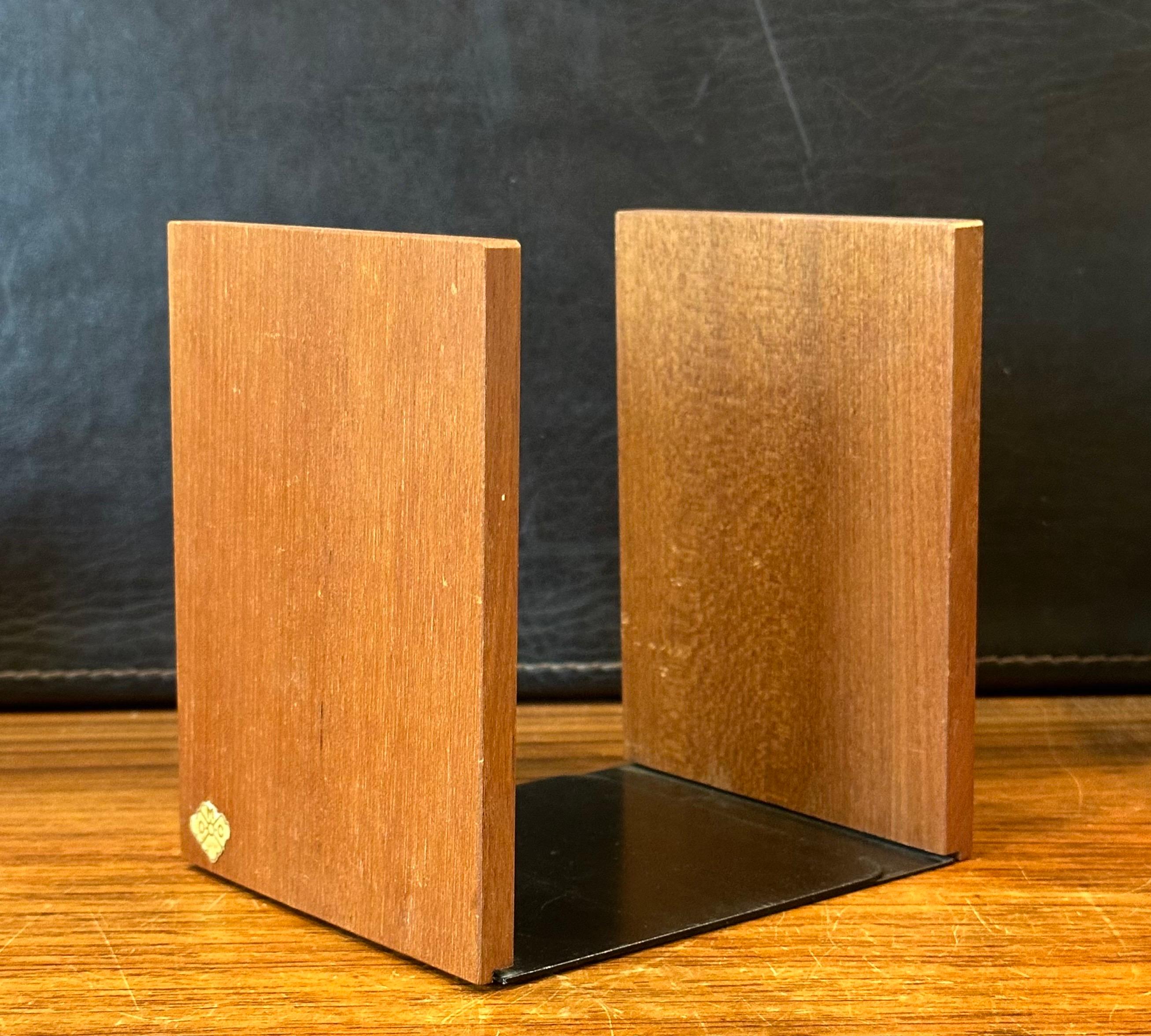 20th Century Pair of Mid-Century Teak Bookends For Sale