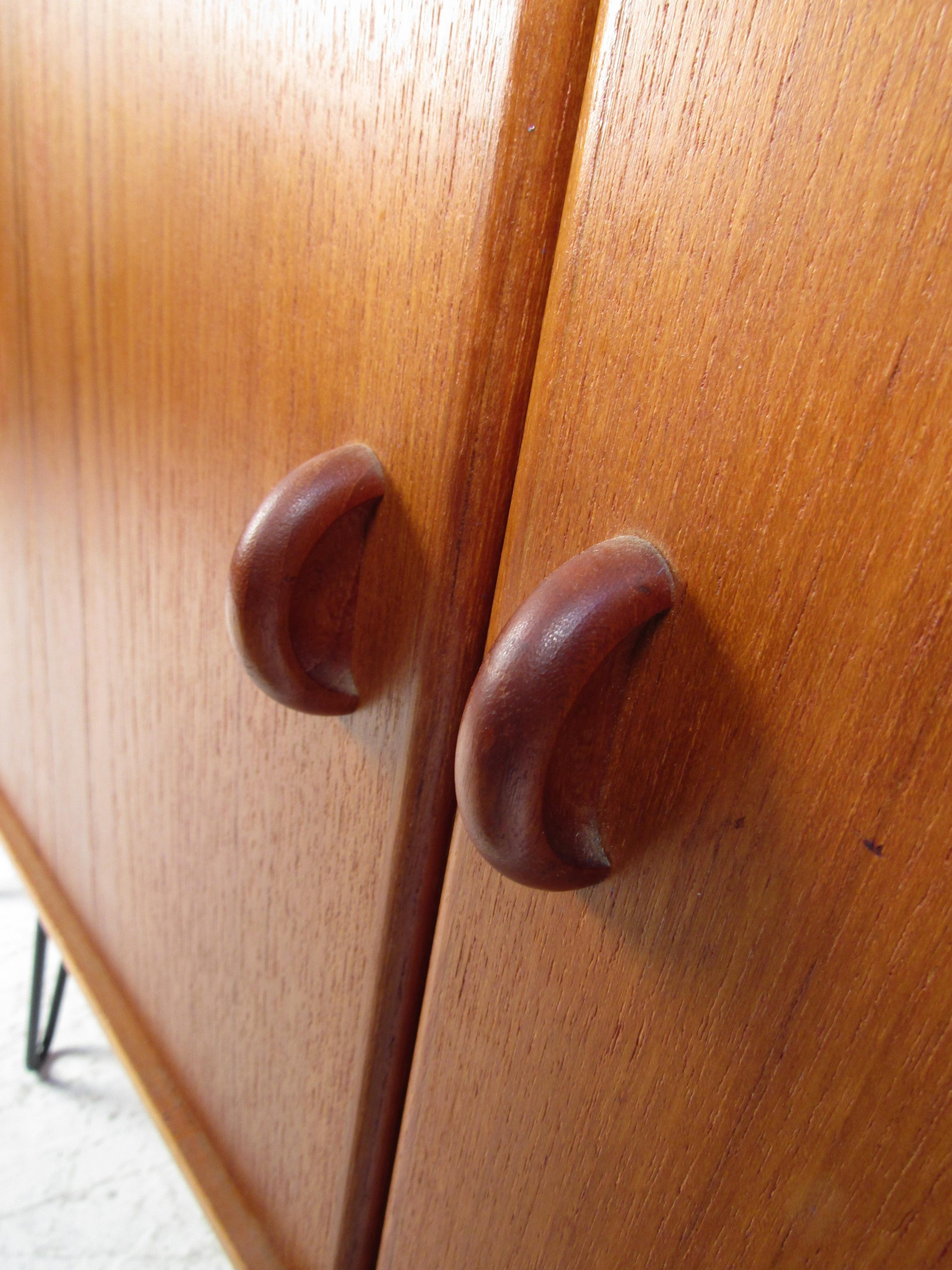 Mid-20th Century Pair of Midcentury Teak Cabinets with Hairpin Legs For Sale