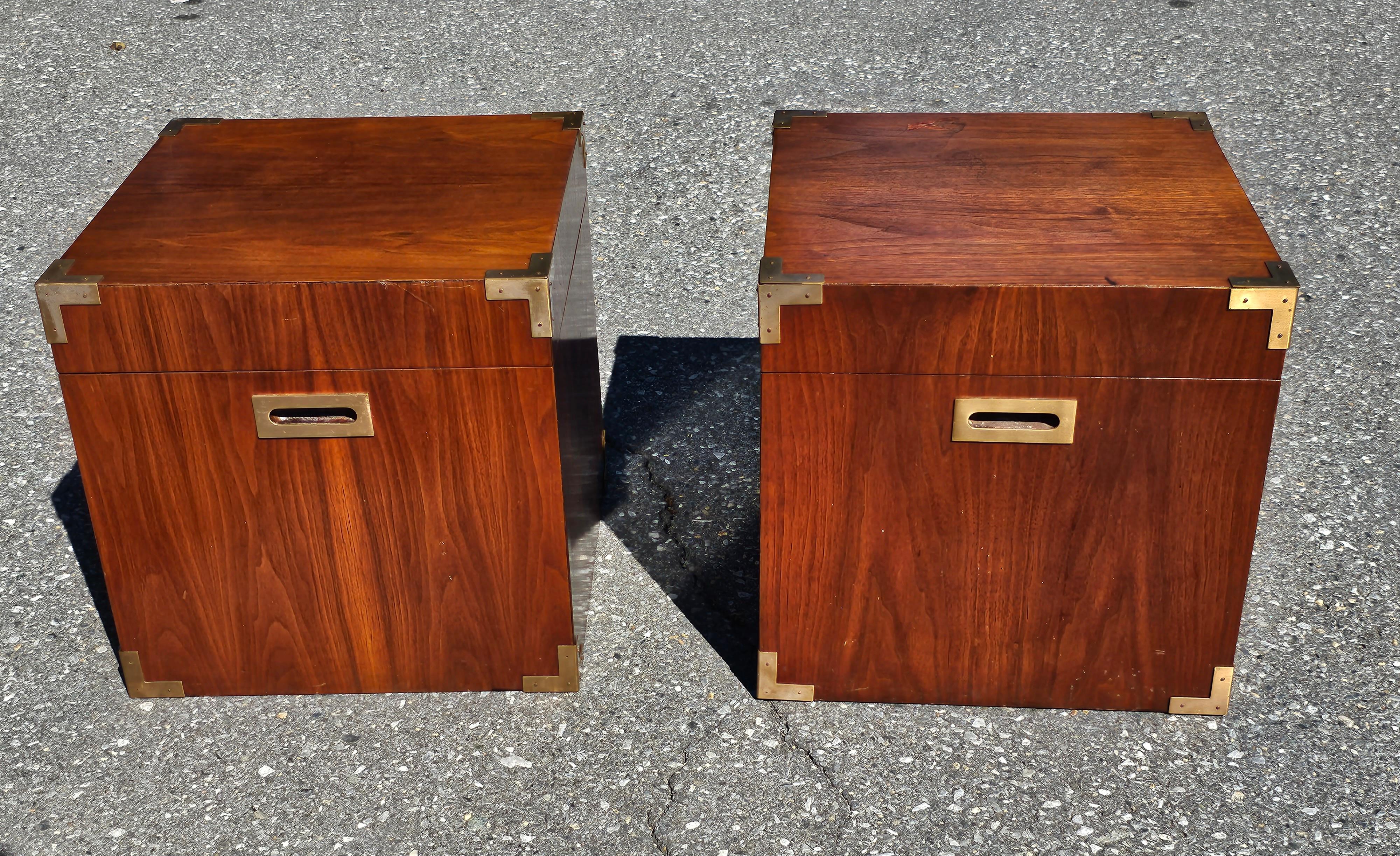 20th Century Pair of Mid Century Teak Campaign Style Cubical Side Tables Chests For Sale