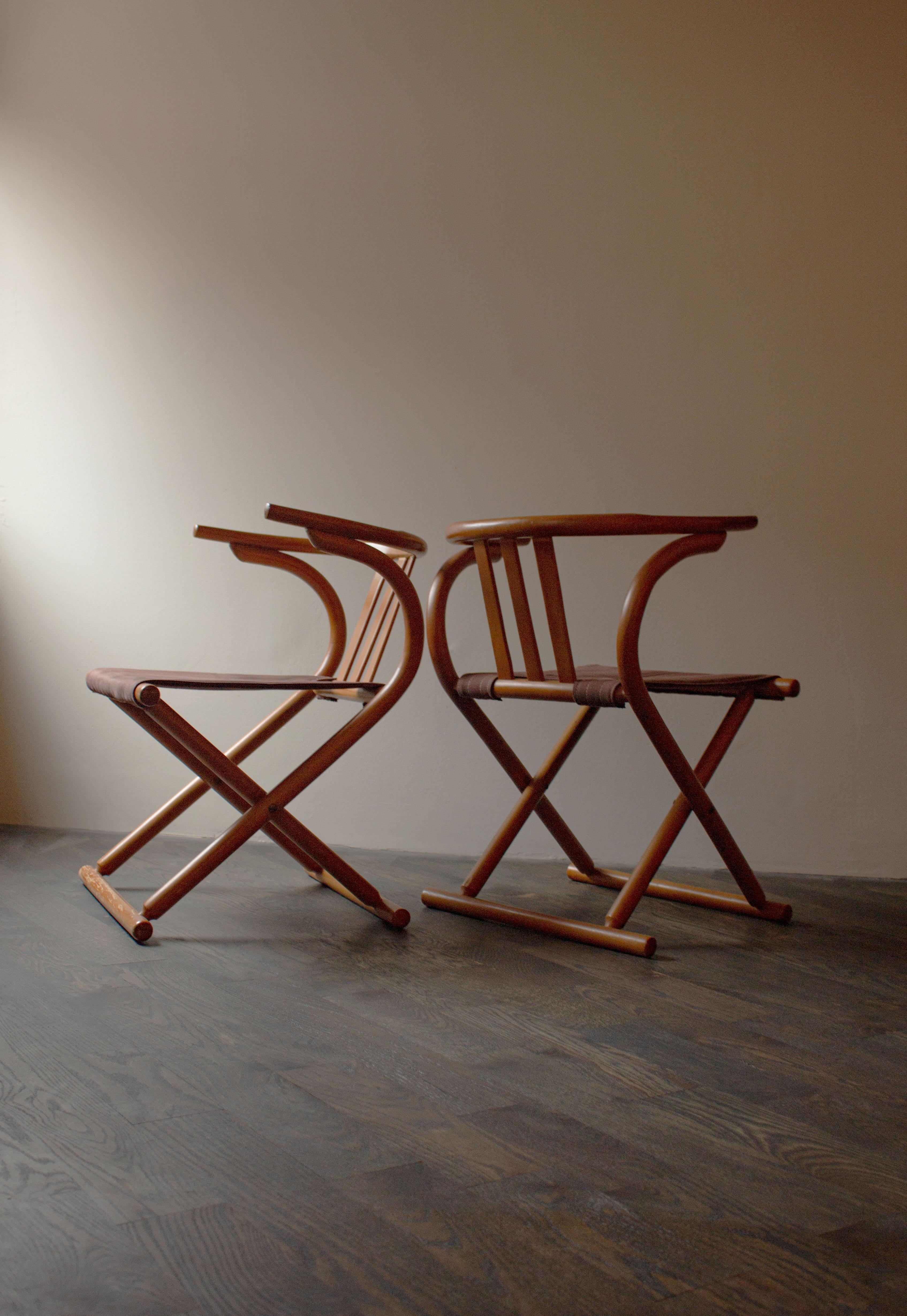 Mid-Century Modern Pair of Mid Century Thonet Style Bentwood Folding Chairs For Sale
