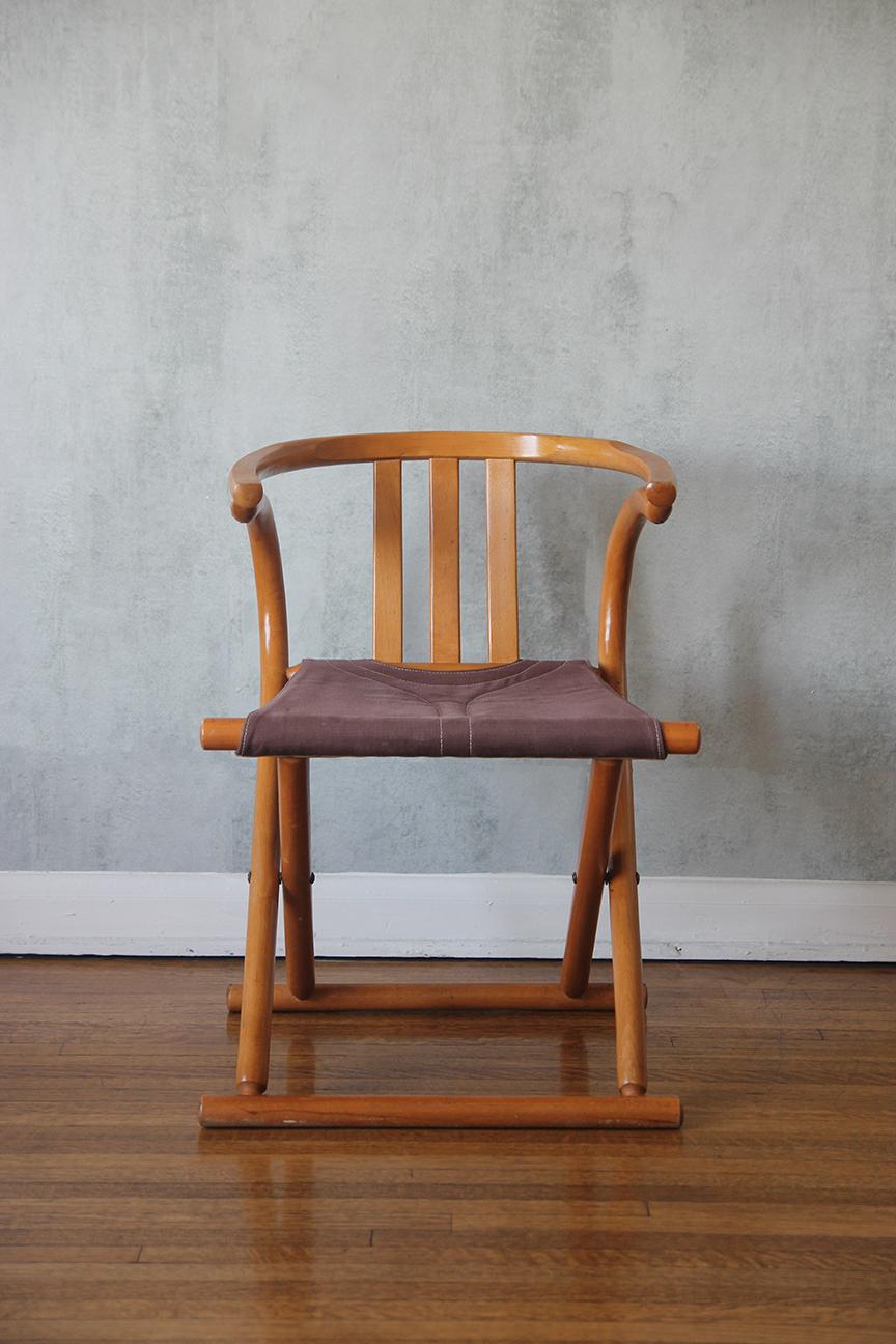Europeo Coppia di sedie pieghevoli in stile Thonet della metà del secolo scorso in legno bentonico in vendita