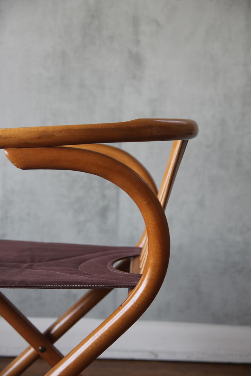 Coppia di sedie pieghevoli in stile Thonet della metà del secolo scorso in legno bentonico in vendita 1