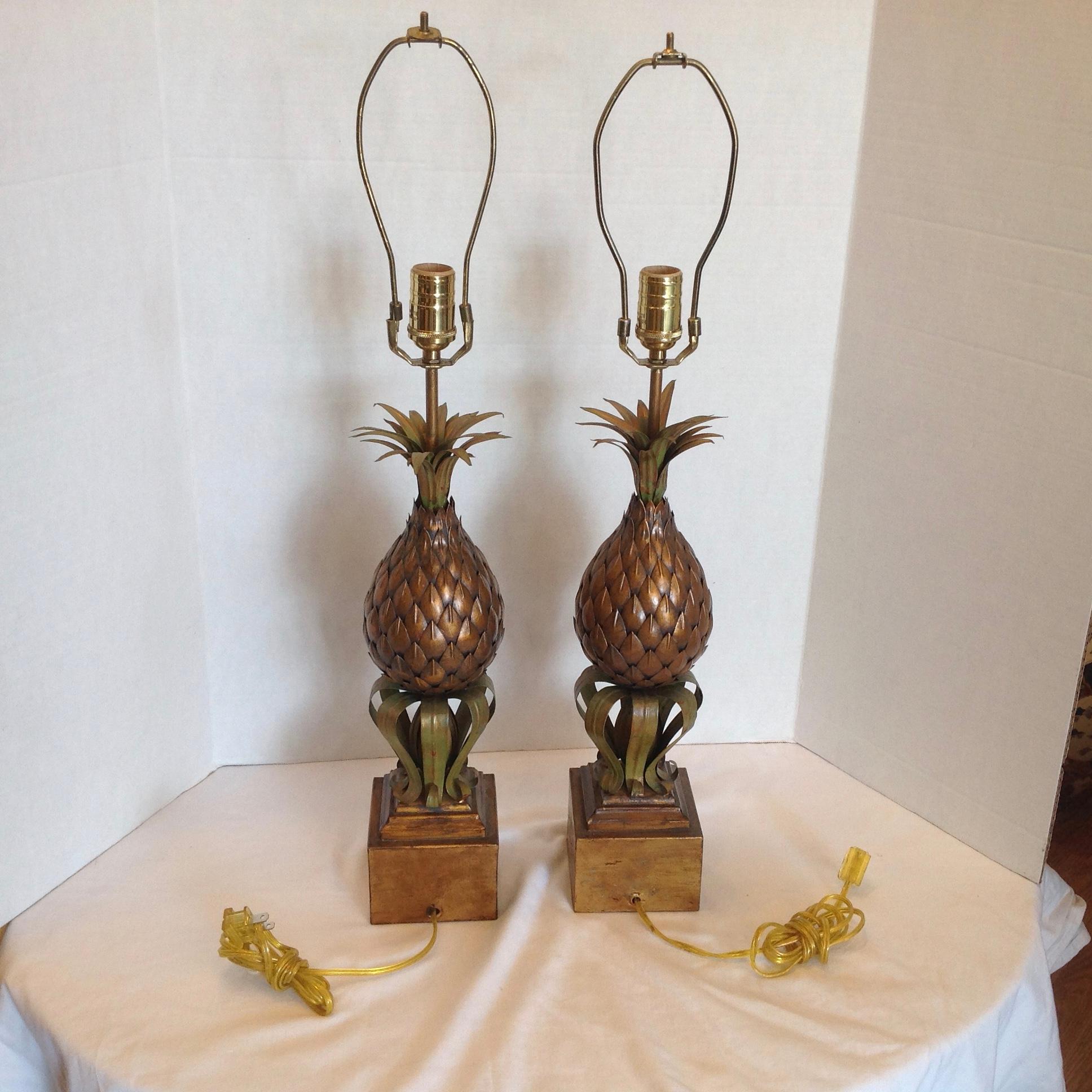 Mid-Century Modern Pair of Midcentury Tole Pineapple Lamps For Sale