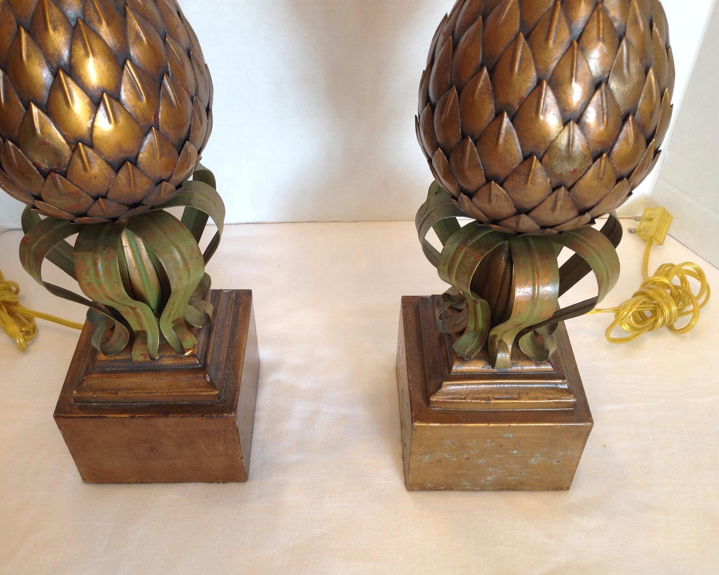 20th Century Pair of Midcentury Tole Pineapple Lamps For Sale
