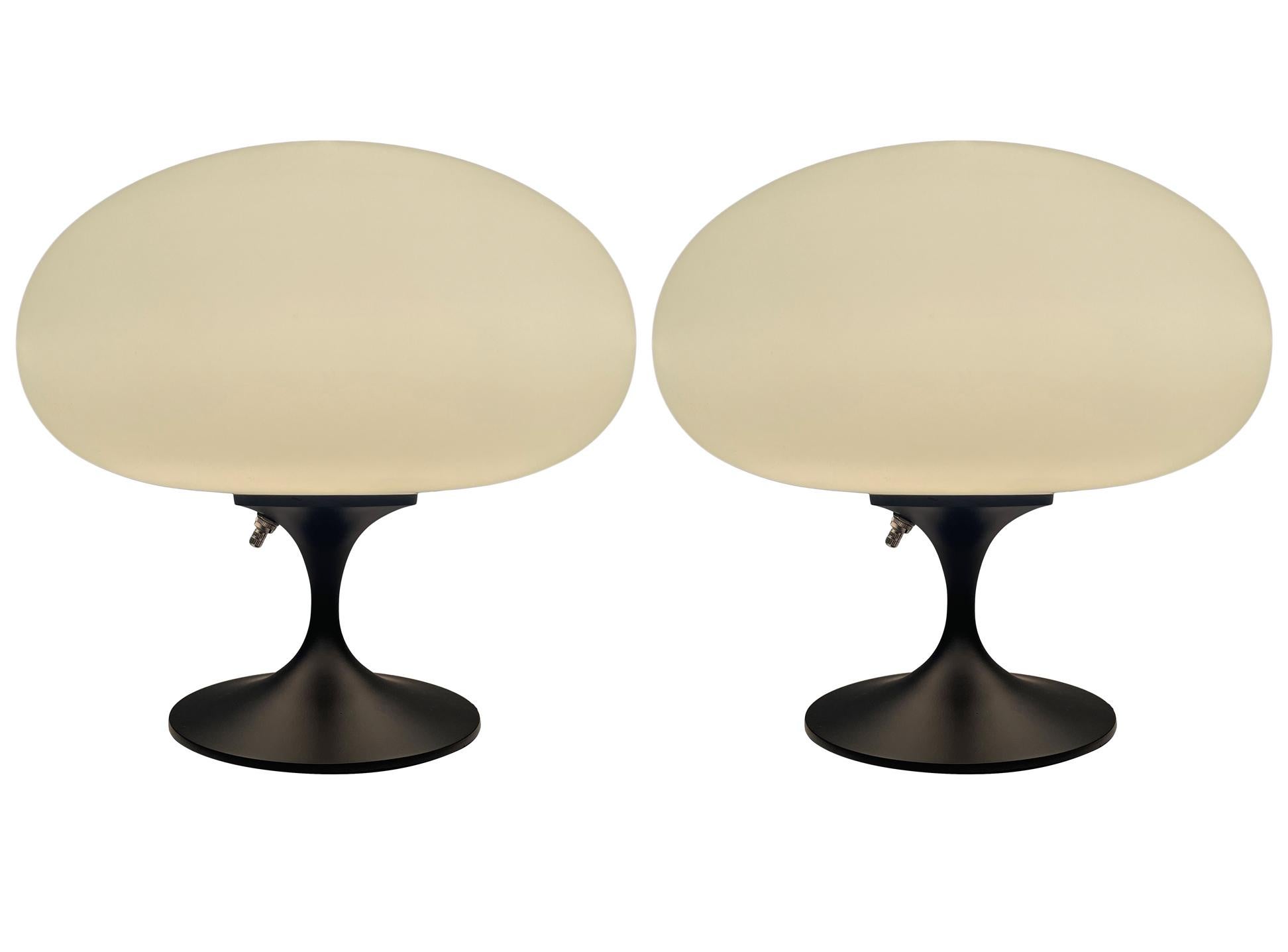 Pair of Mid Century Mushroom Table Lamps by Designline in Black & White Glass In New Condition For Sale In Philadelphia, PA