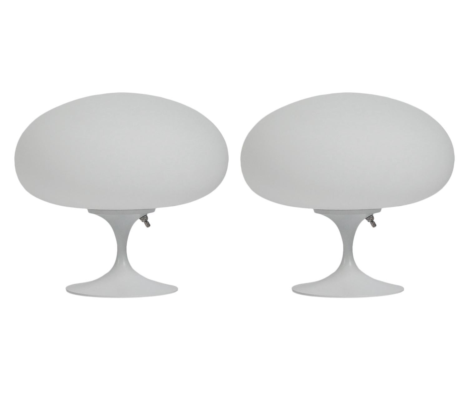 Pair of Mid-Century Tulip Table Lamps by Designline in White on White Glass In New Condition For Sale In Philadelphia, PA