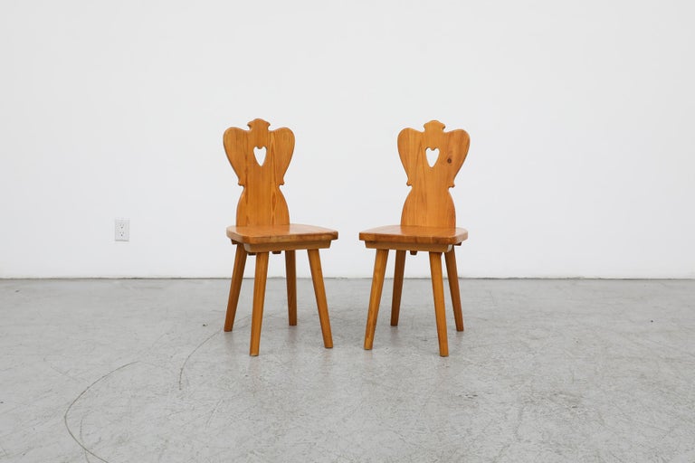 Coppia di sedie folkloristiche in stile tirolese della metà del