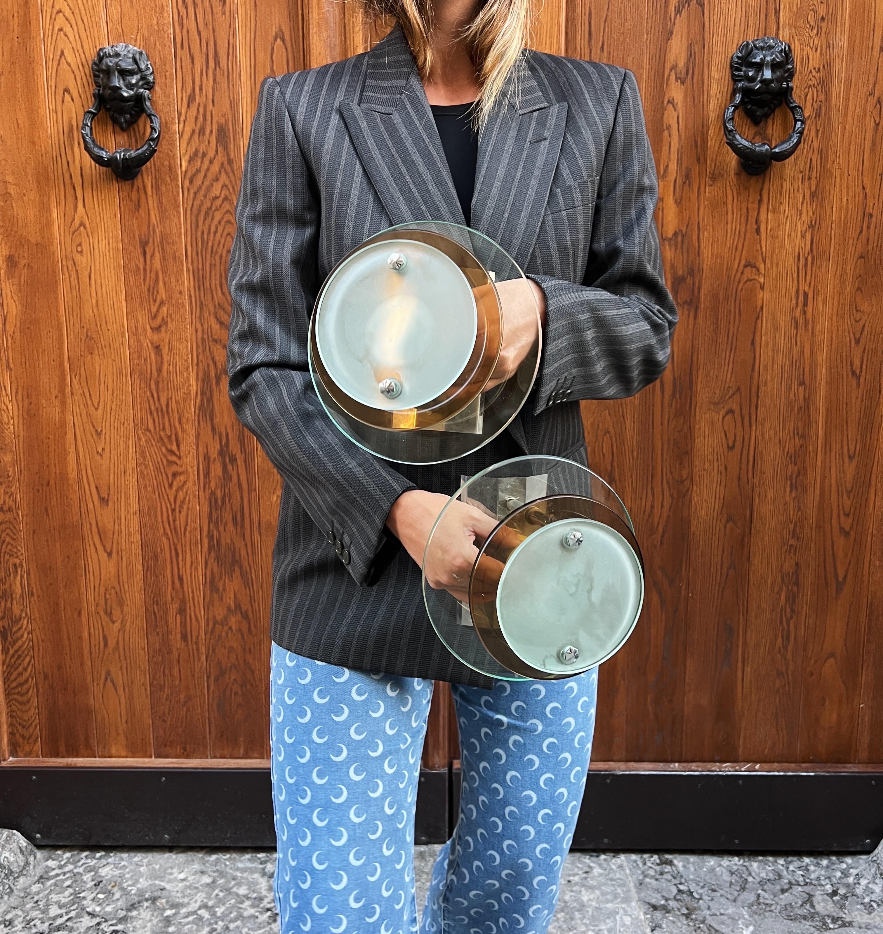 Coppia di lampade da parete Veca di metà secolo in vetro pesante multicolore in vendita 4