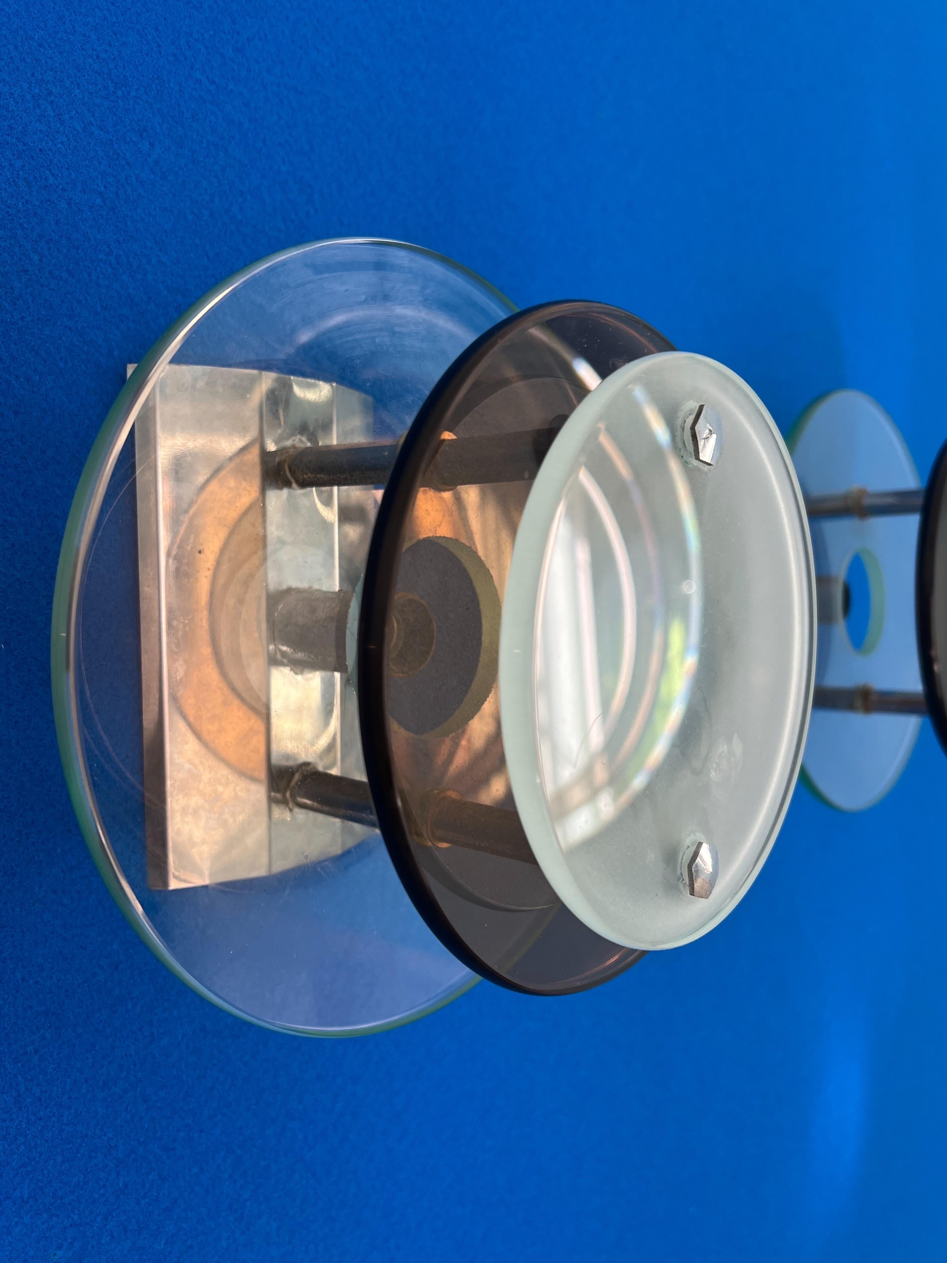 Coppia di lampade da parete Veca di metà secolo in vetro pesante multicolore in vendita 7