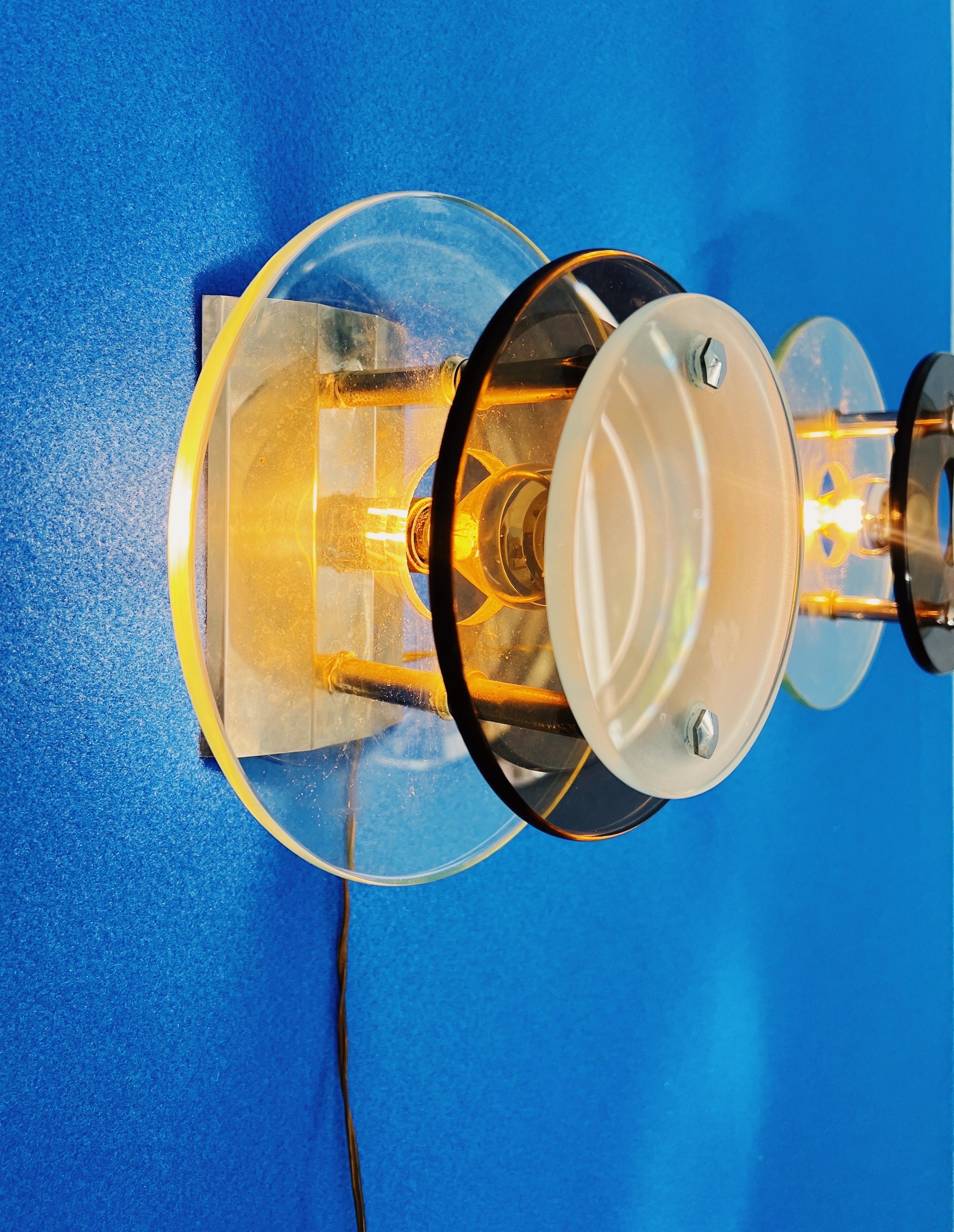 Coppia di lampade da parete Veca di metà secolo in vetro pesante multicolore In condizioni buone in vendita a Palermo, PA