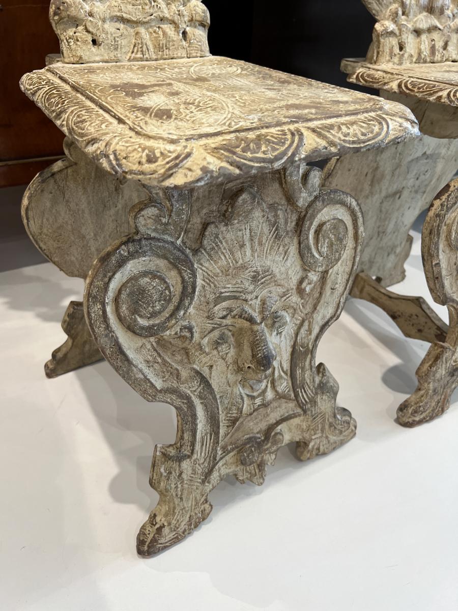 Wood Pair of Mid-Century Venetian Renaissance Chairs