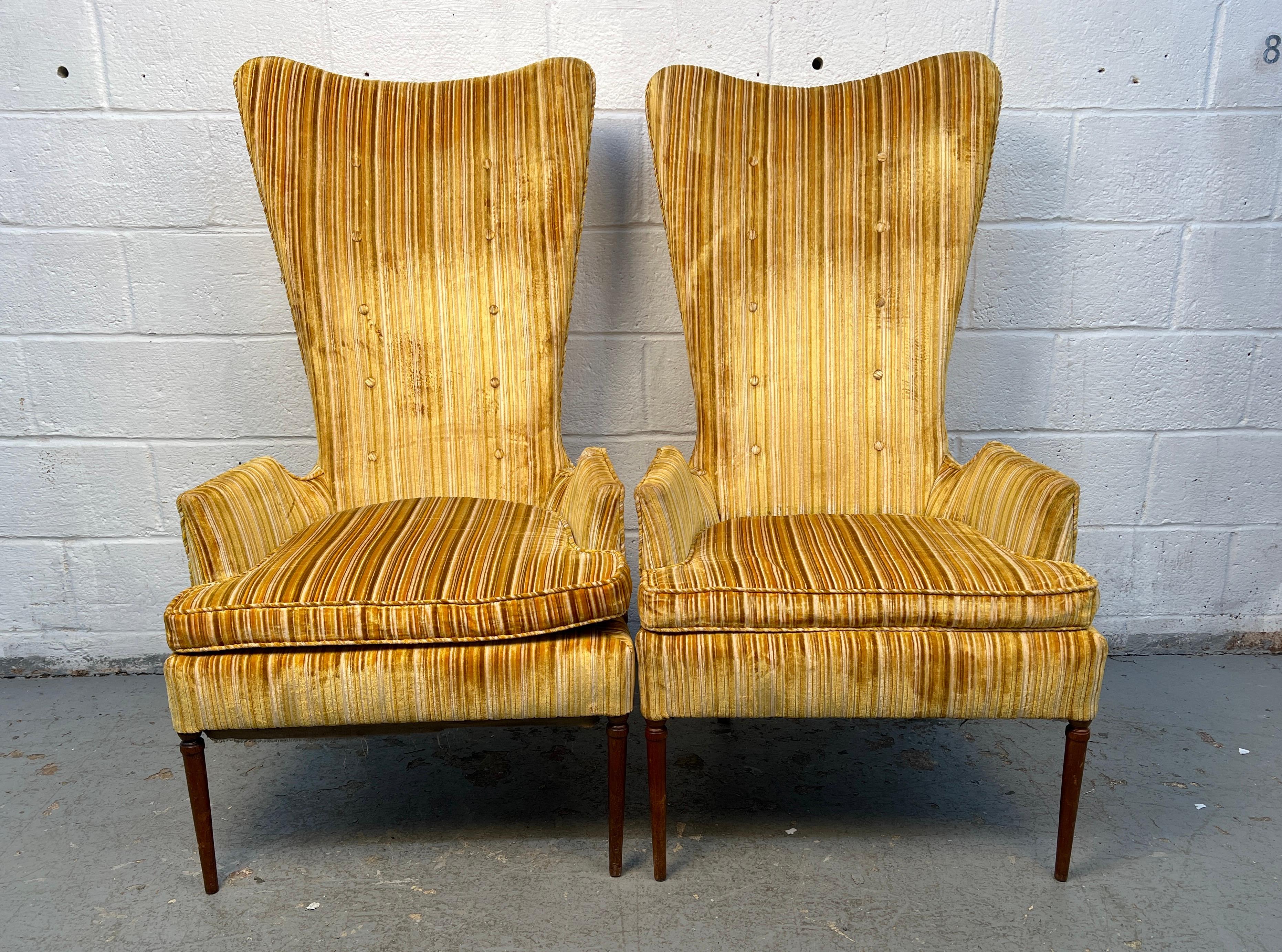 Paar viktorianische Stühle mit hoher Rückenlehne aus der Mitte des Jahrhunderts im Zustand „Gut“ im Angebot in Brooklyn, NY