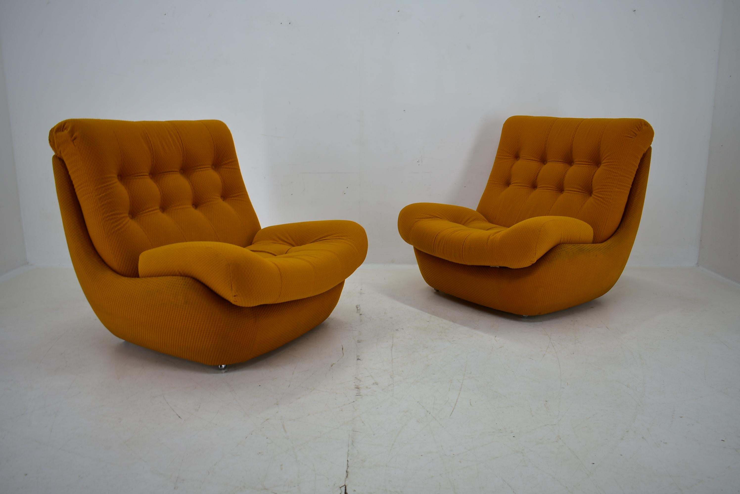 Tchèque Paire de fauteuils Atlantis vintage du milieu du siècle dernier, années 1960 en vente