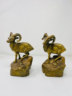 Paar Mid-Century Vintage Messing Widder Figur Buchstützen