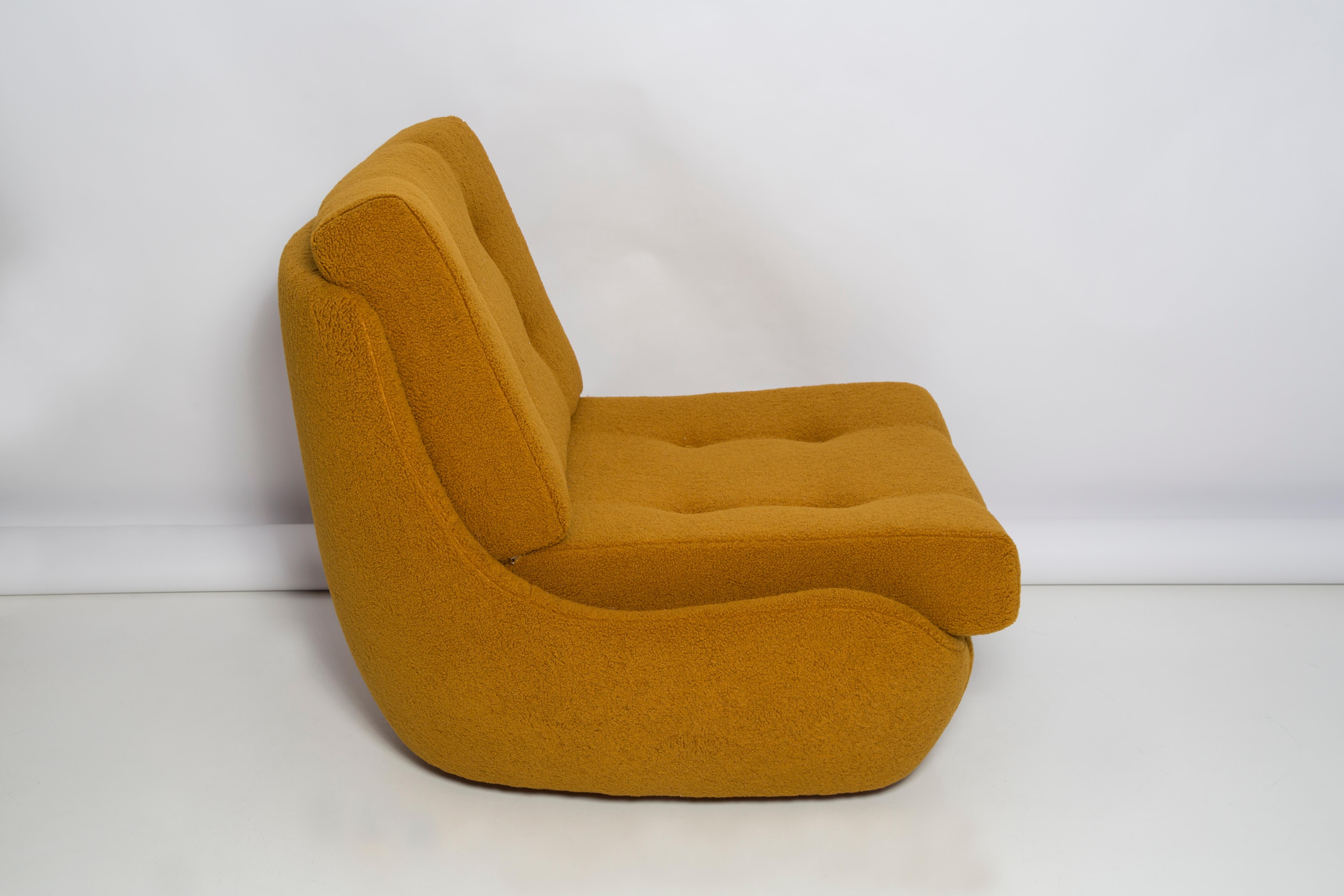 Mid-Century Modern Pair of Mid Century Vintage Ochre Yellow Boucle Atlantis Big Armchairs, 1960s For Sale