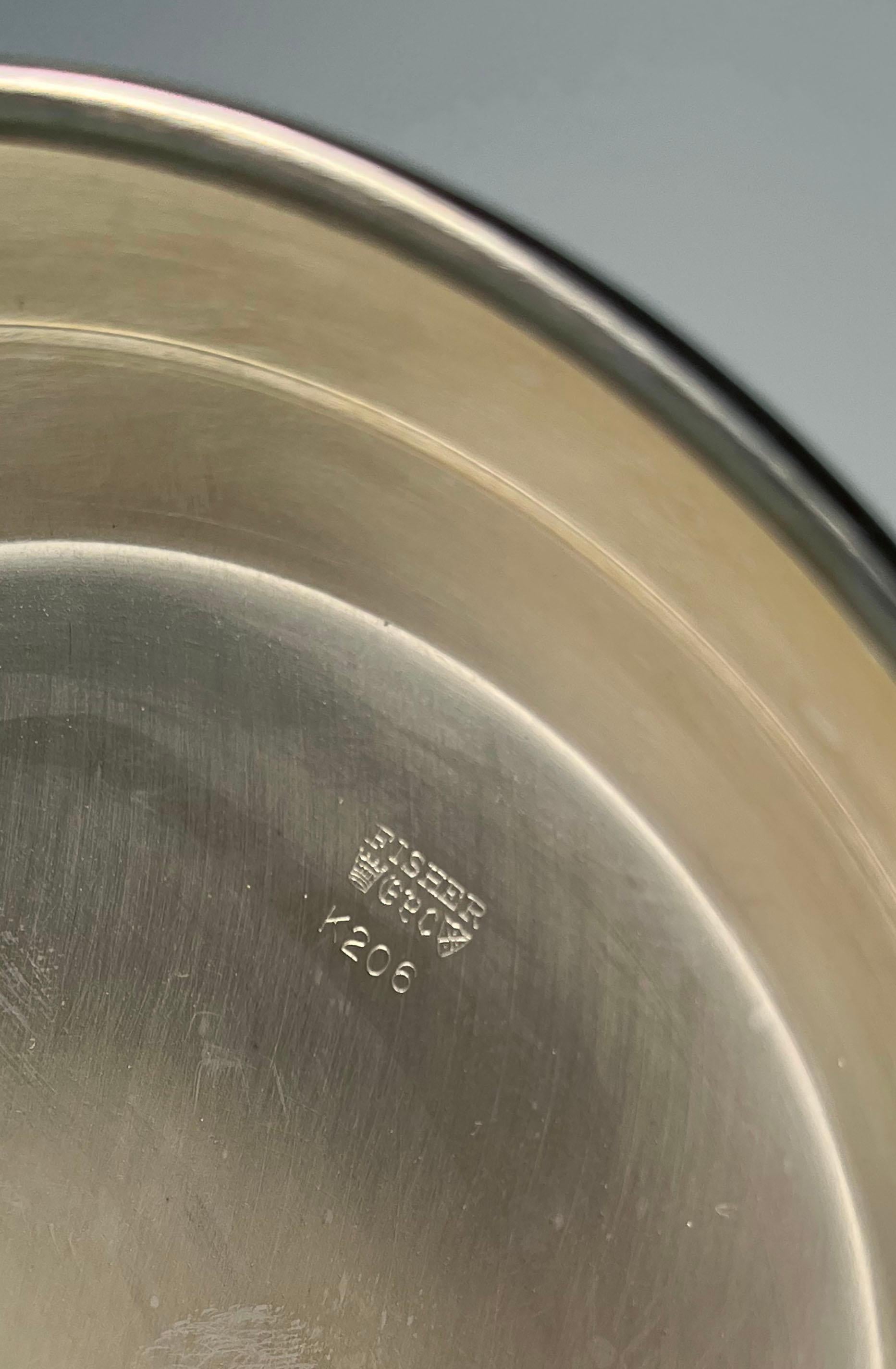 Plaqué argent Paire de bâtons de bougie en métal argenté du milieu du siècle par Fisher en vente
