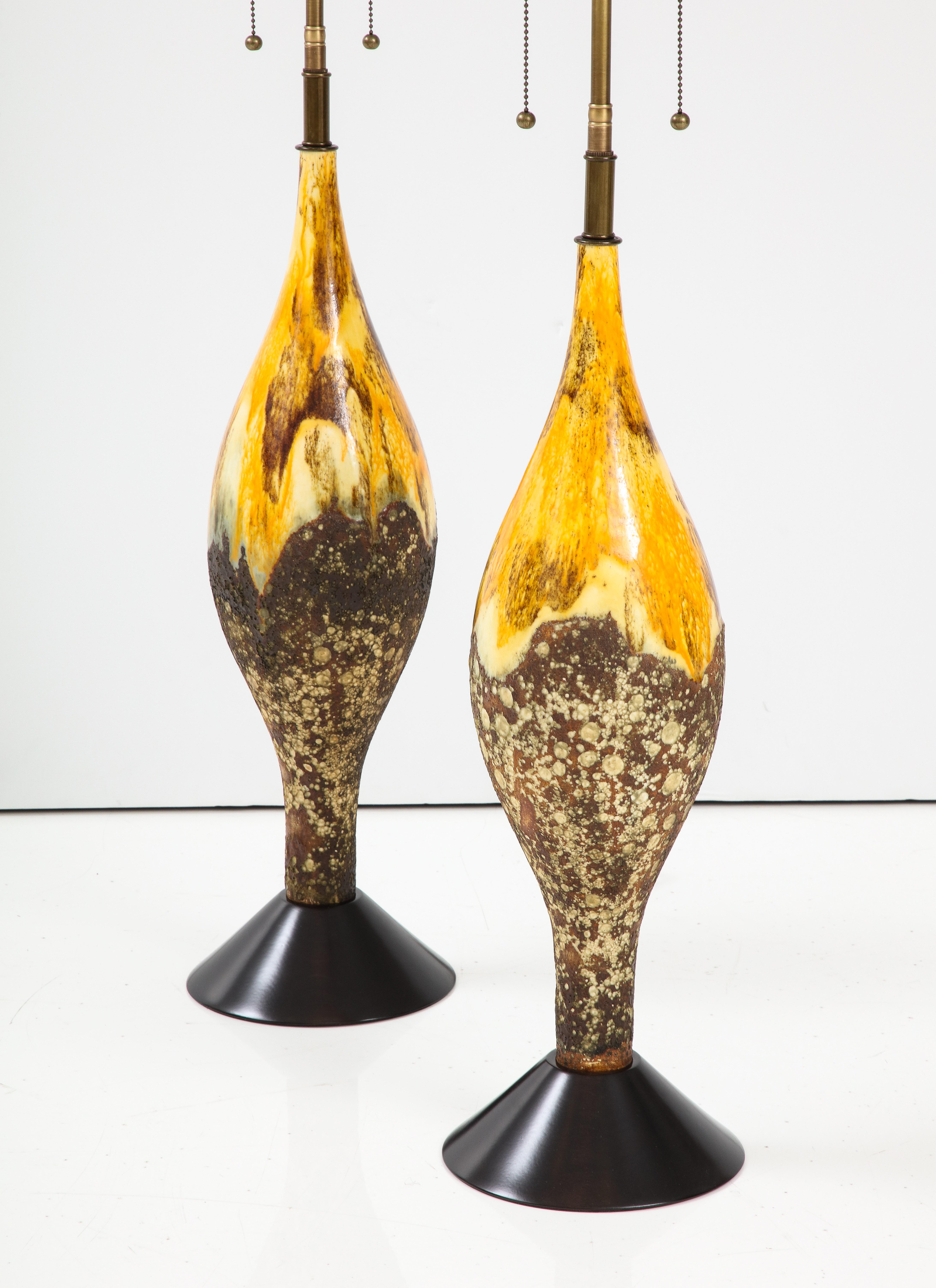 Pair of Mid Century Volcanic Glazed Ceramic Lamps In Good Condition For Sale In New York, NY