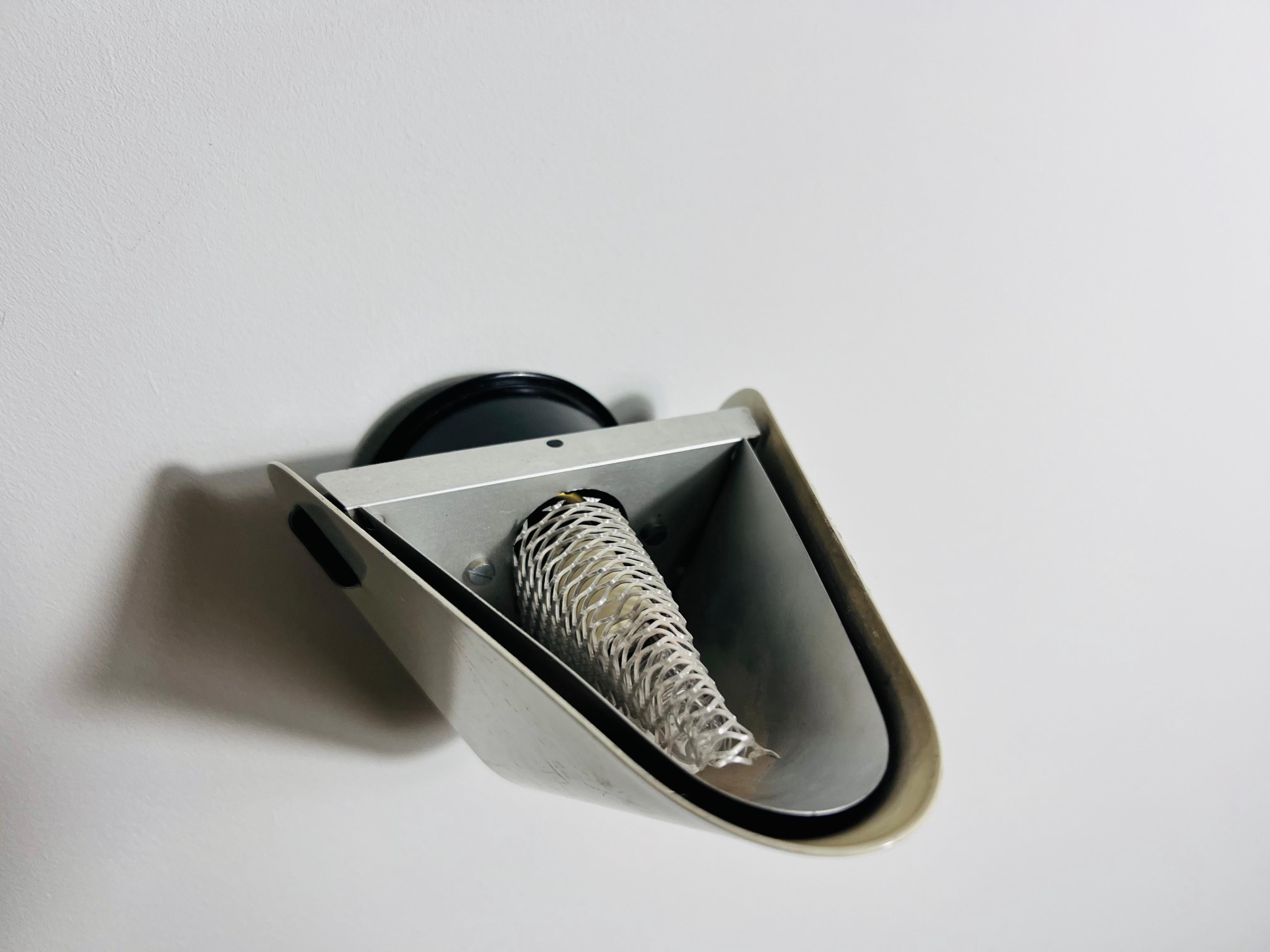 Wandlampen aus der Mitte des Jahrhunderts von Valenti, 1960er Jahre, Italien, Paar im Angebot 5