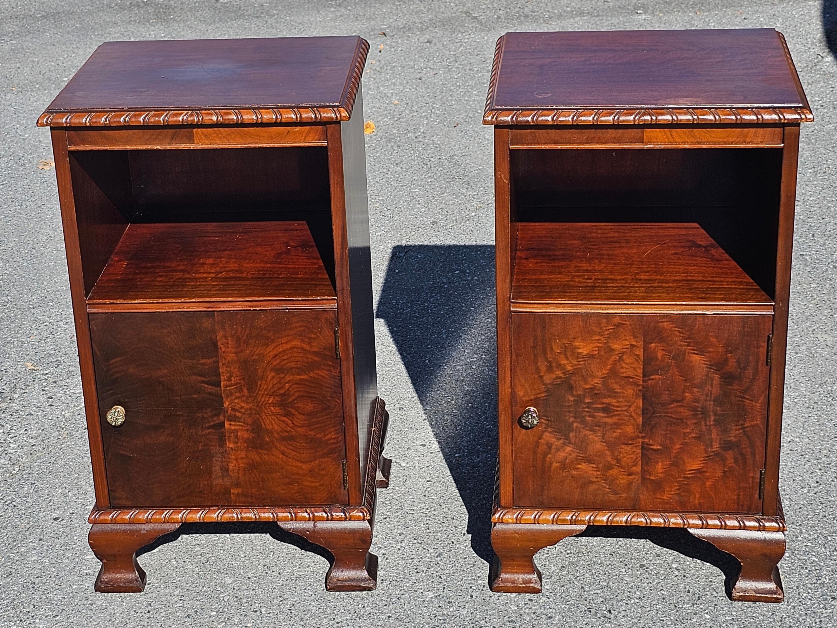 20th Century Pair of Mid Century Walnut Burl Bedside Tables / Cabinets  For Sale