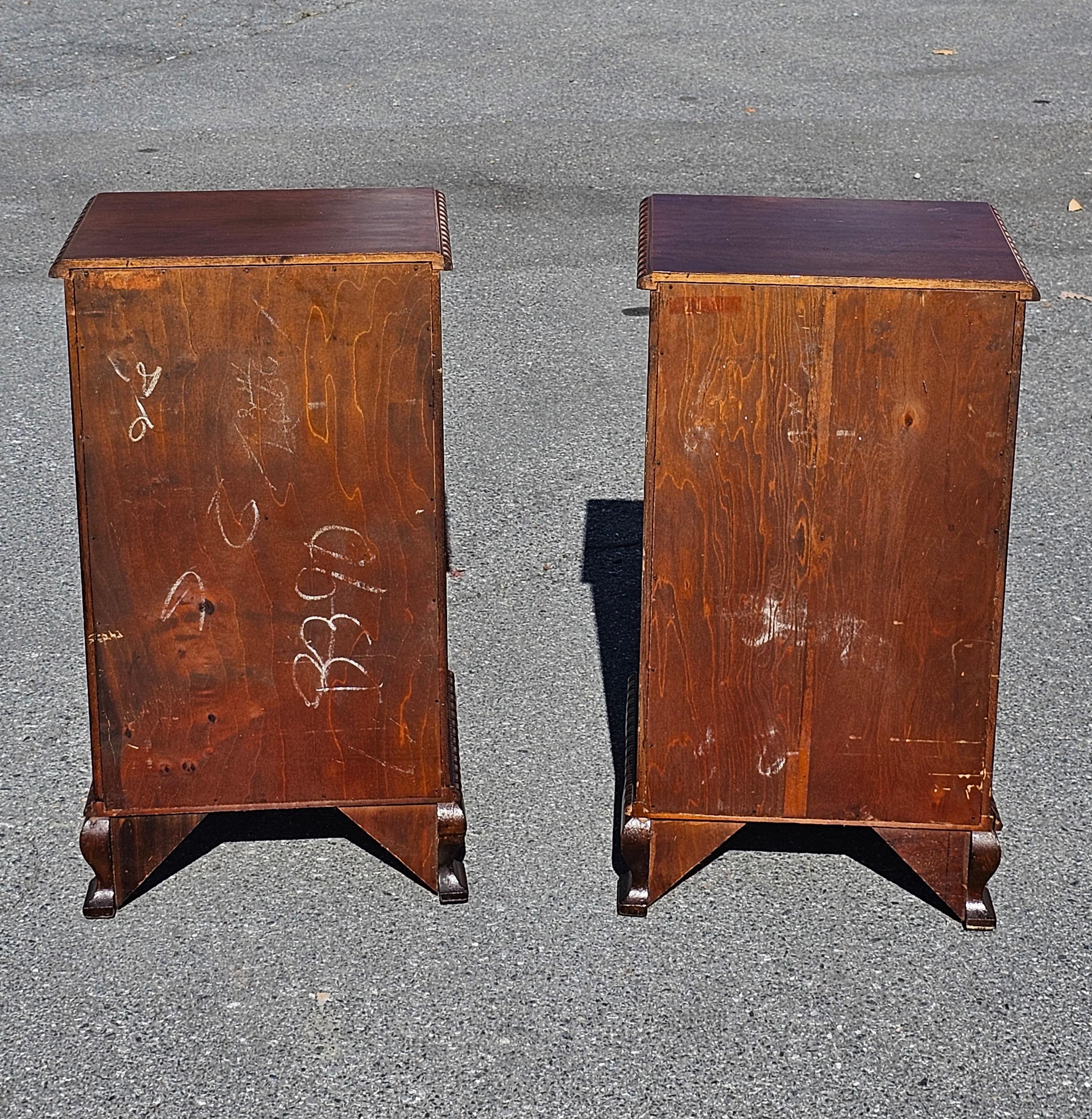 Pair of Mid Century Walnut Burl Bedside Tables / Cabinets  For Sale 1
