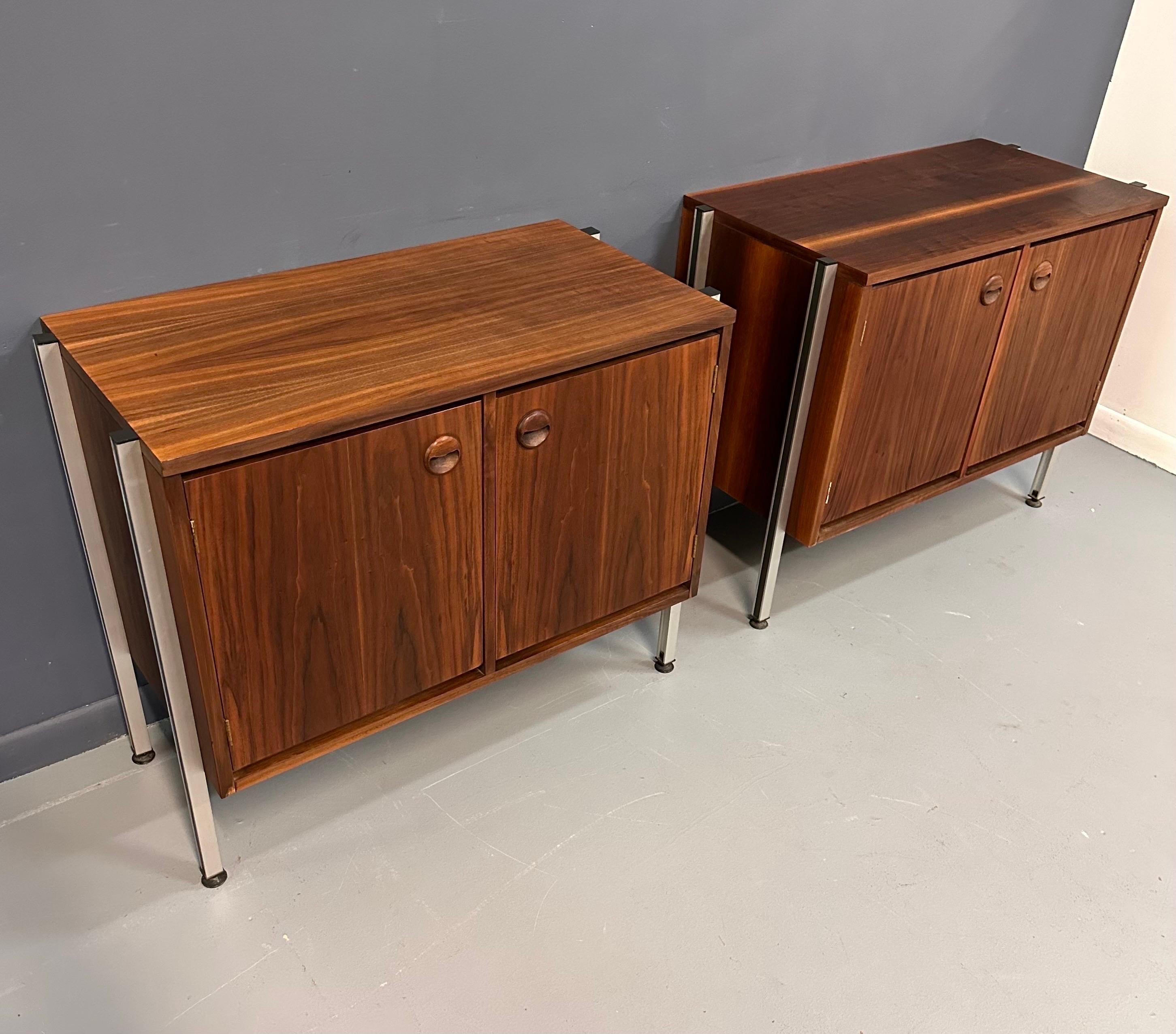 Pair of Midcentury Walnut Cabinets with Exposed Aluminum Legs Style of Wormley For Sale 1