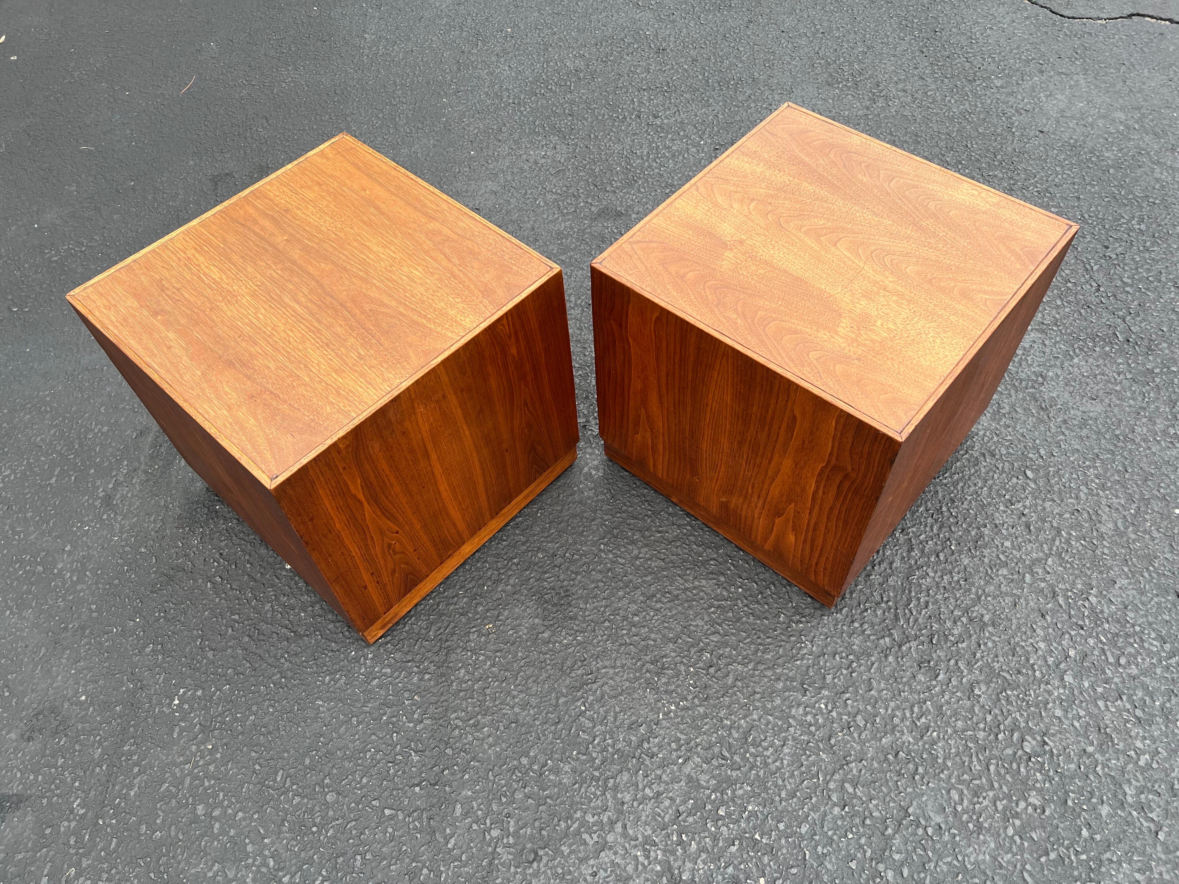 Pair of Mid Century Walnut Cube Tables For Sale 5