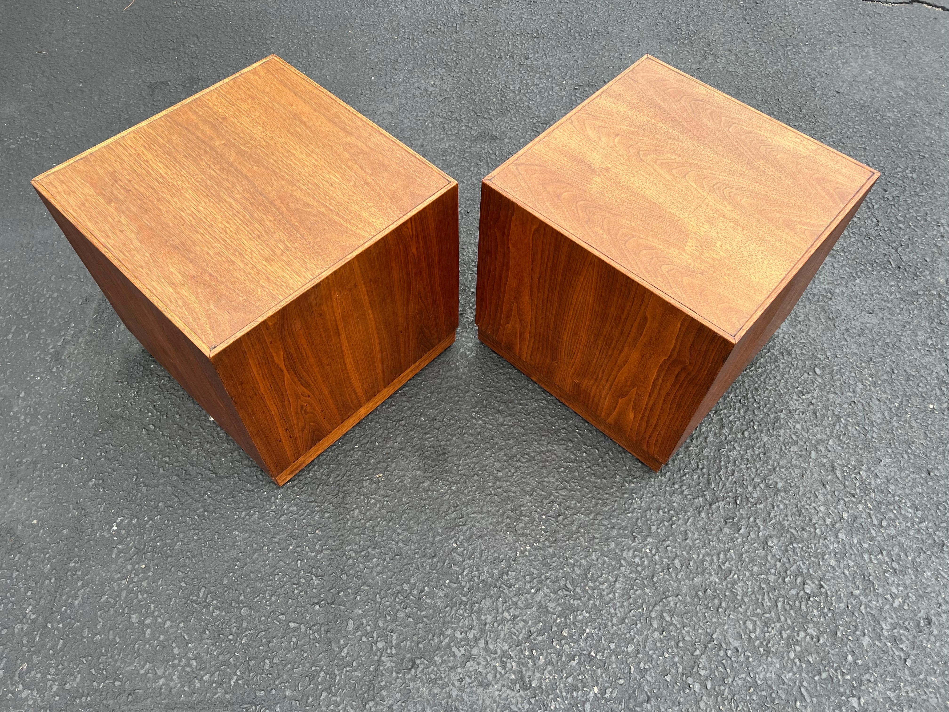 Pair of Mid Century Walnut Cube Tables For Sale 6