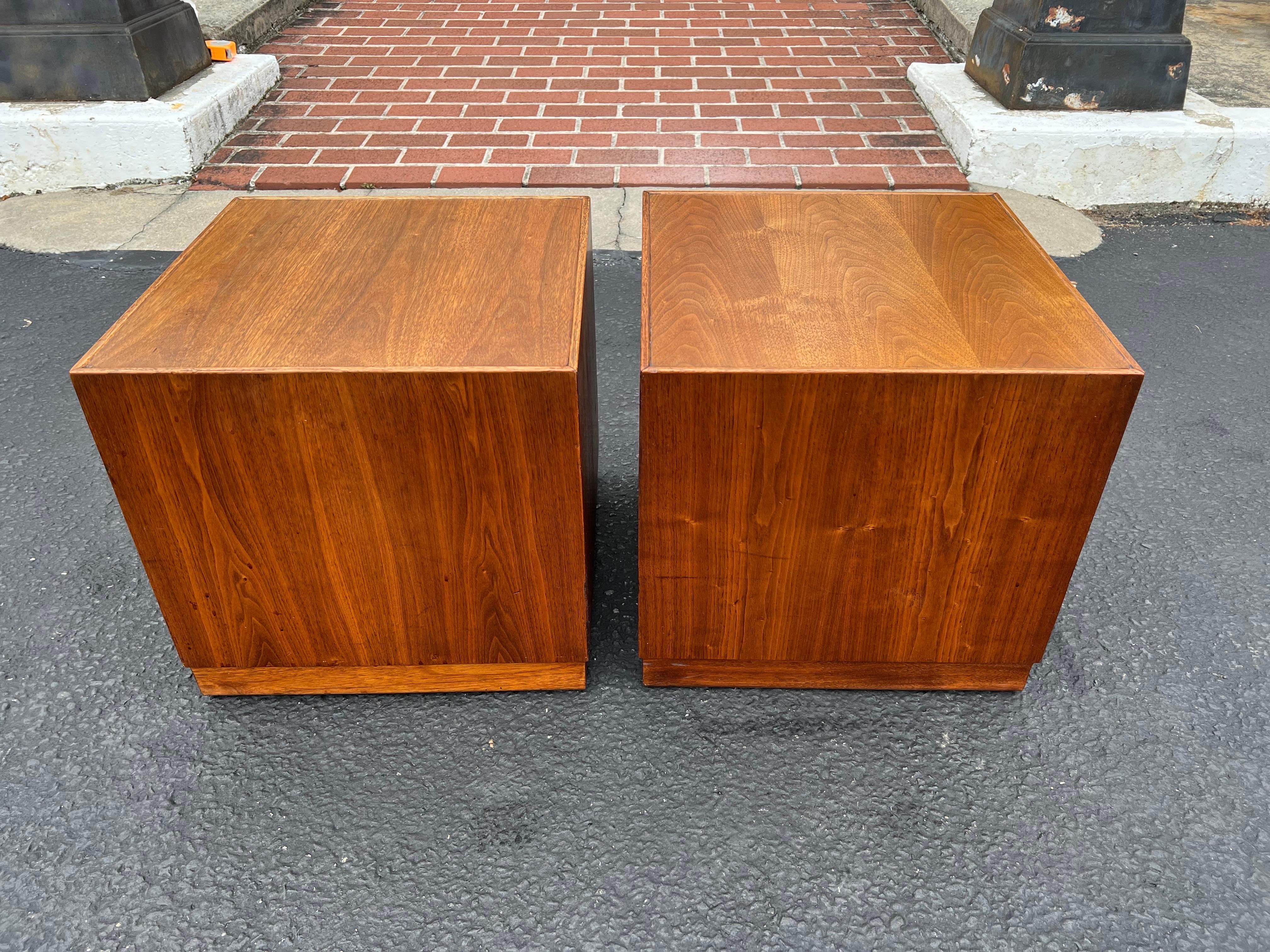 Amazing pair of walnut cube end or side tables with recessed base.. Classic timeless style. Use anywhere . Some wear to two edges. see close ups. 